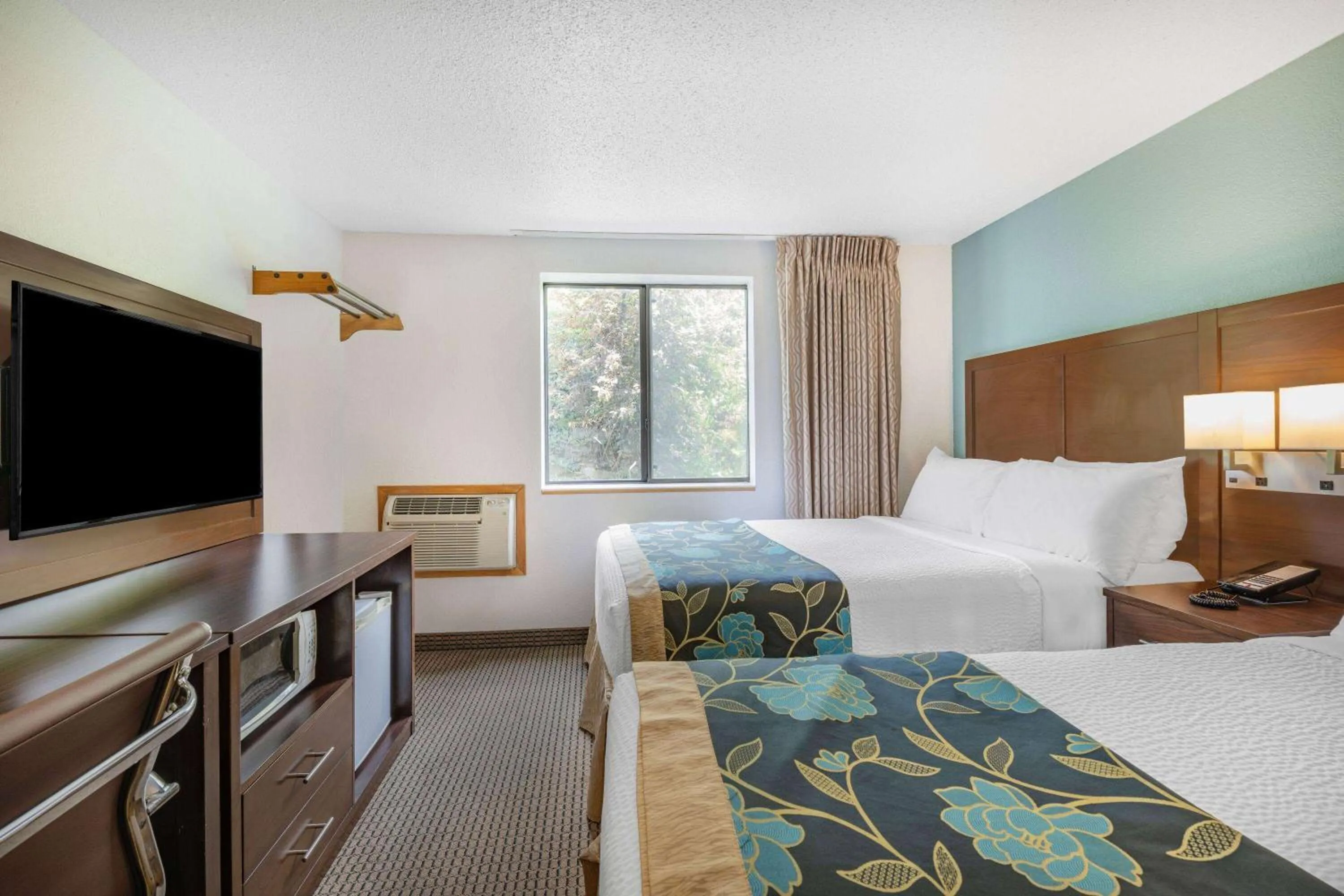 Photo of the whole room, Bed in Baymont by Wyndham Keystone Near Mt. Rushmore