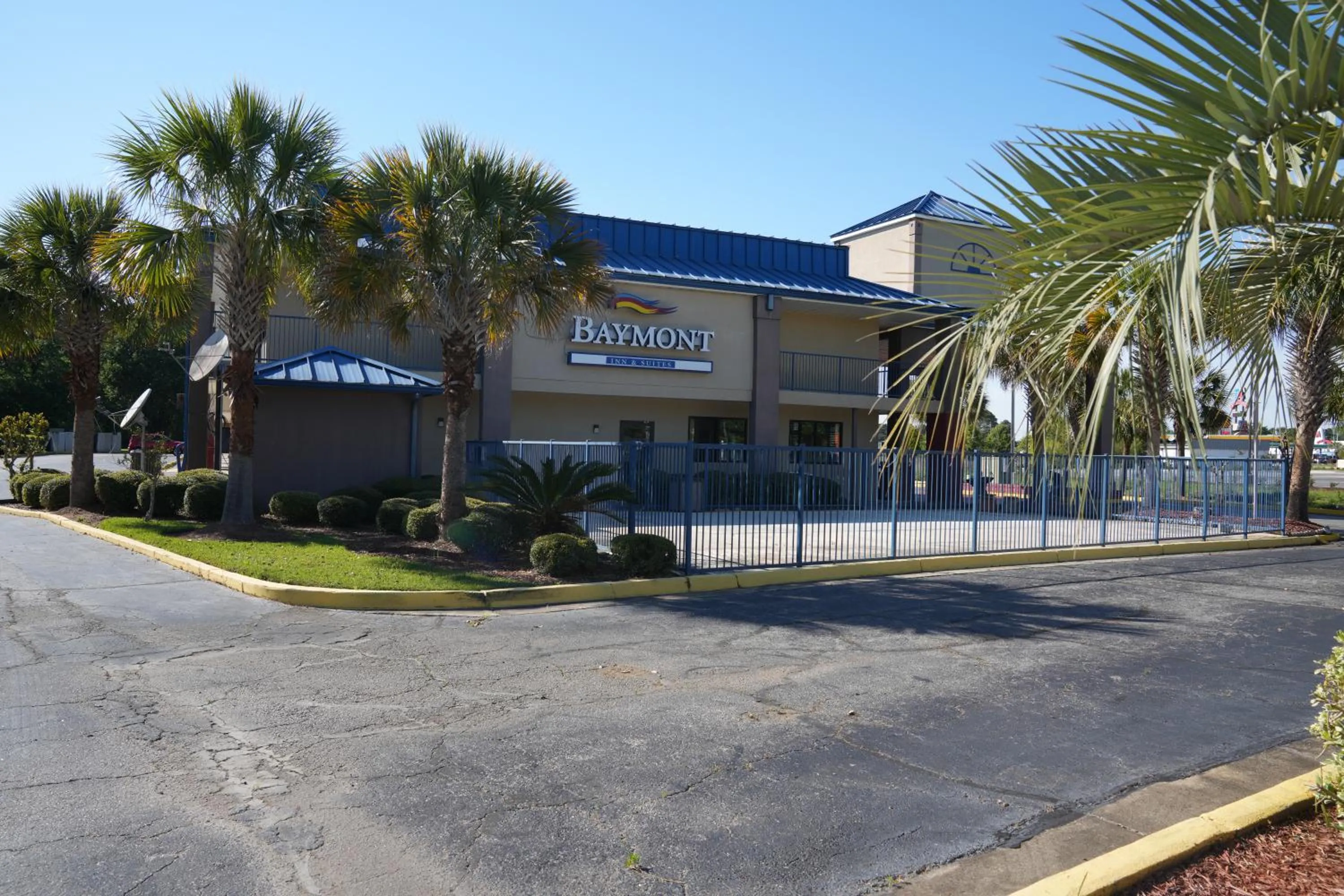 Property building in Baymont by Wyndham Manning