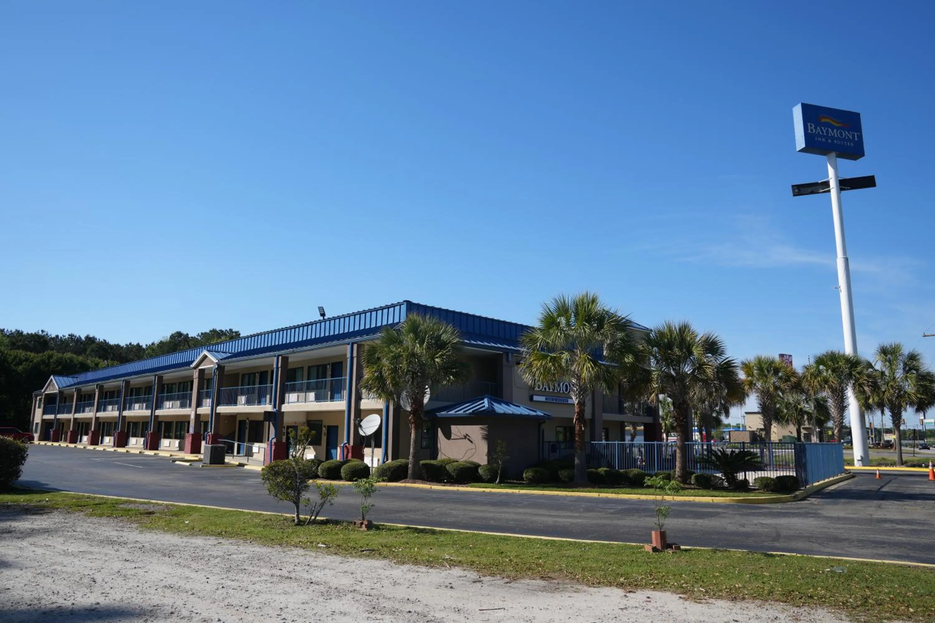 Property building in Baymont by Wyndham Manning