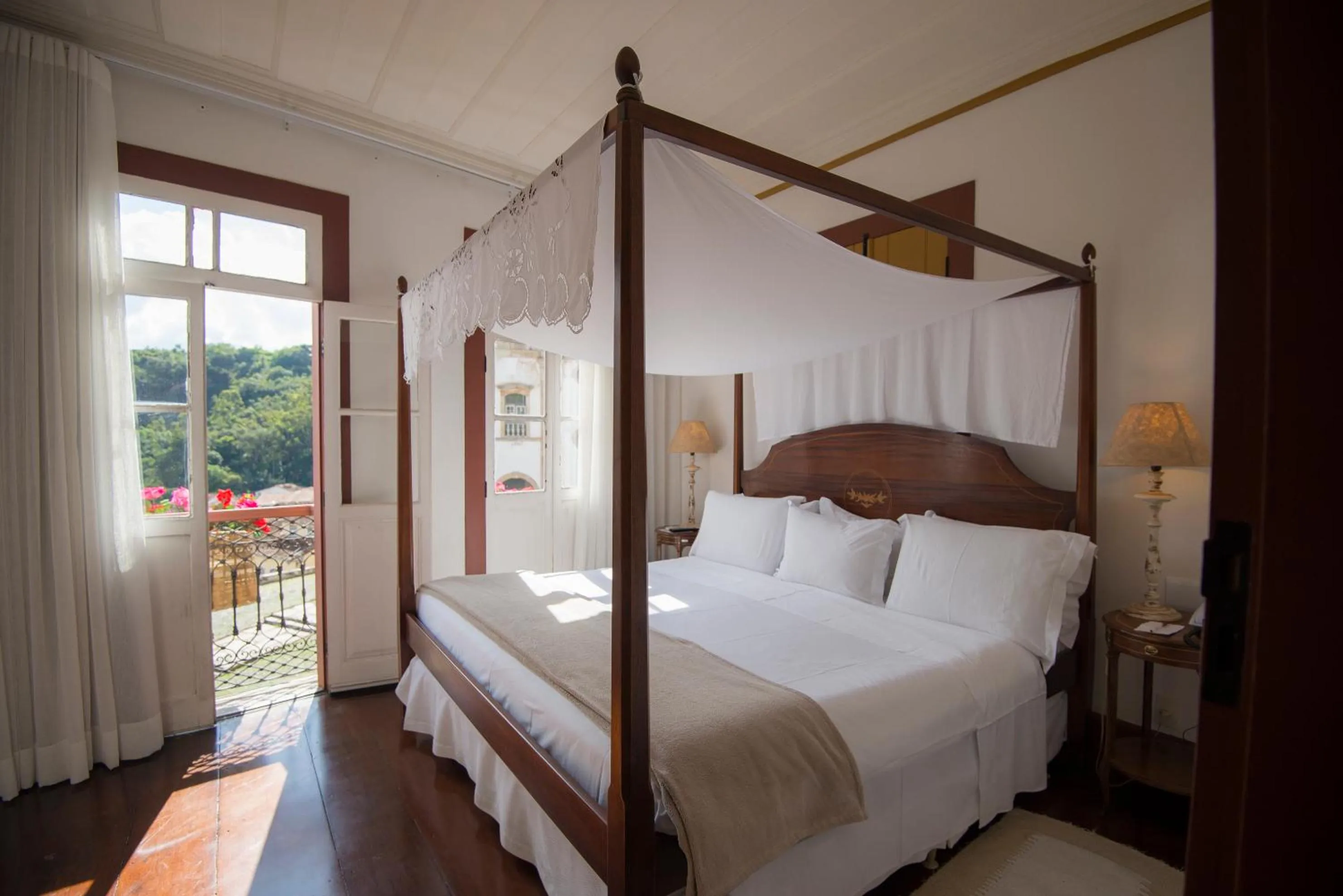 Bed in Hotel Solar do Rosário