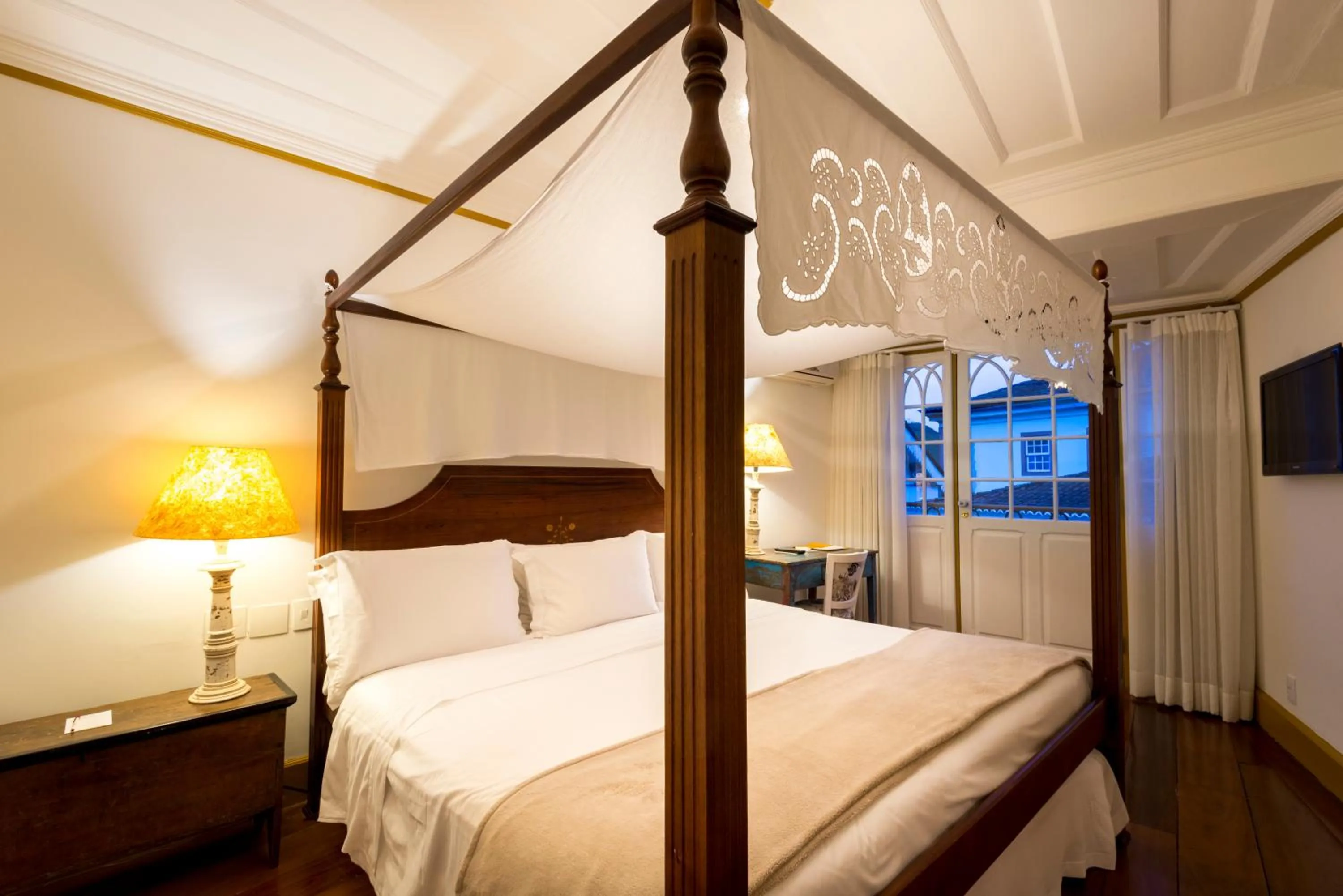 Bed in Hotel Solar do Rosário