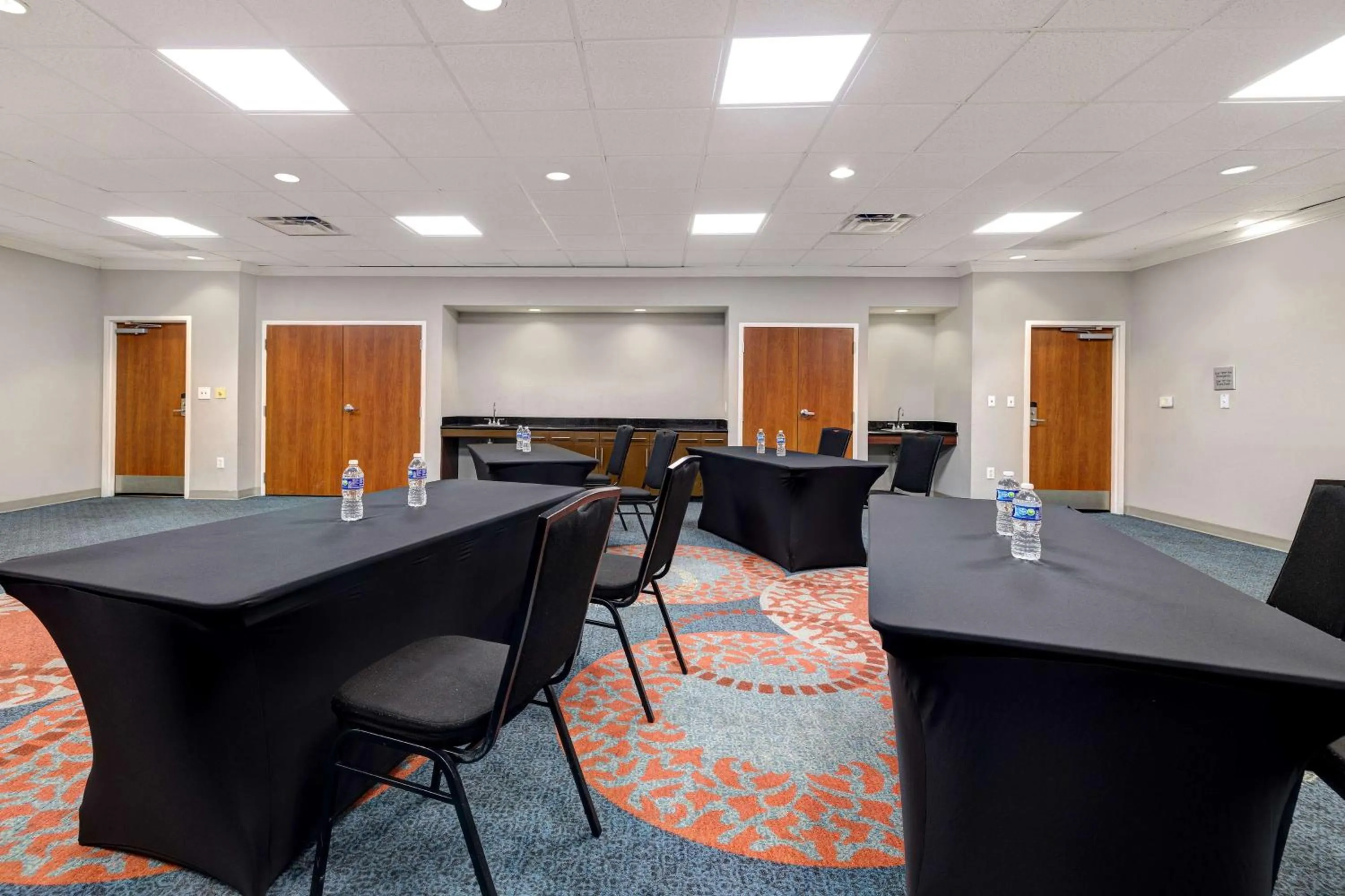 Meeting/conference room in Hampton Inn Victoria