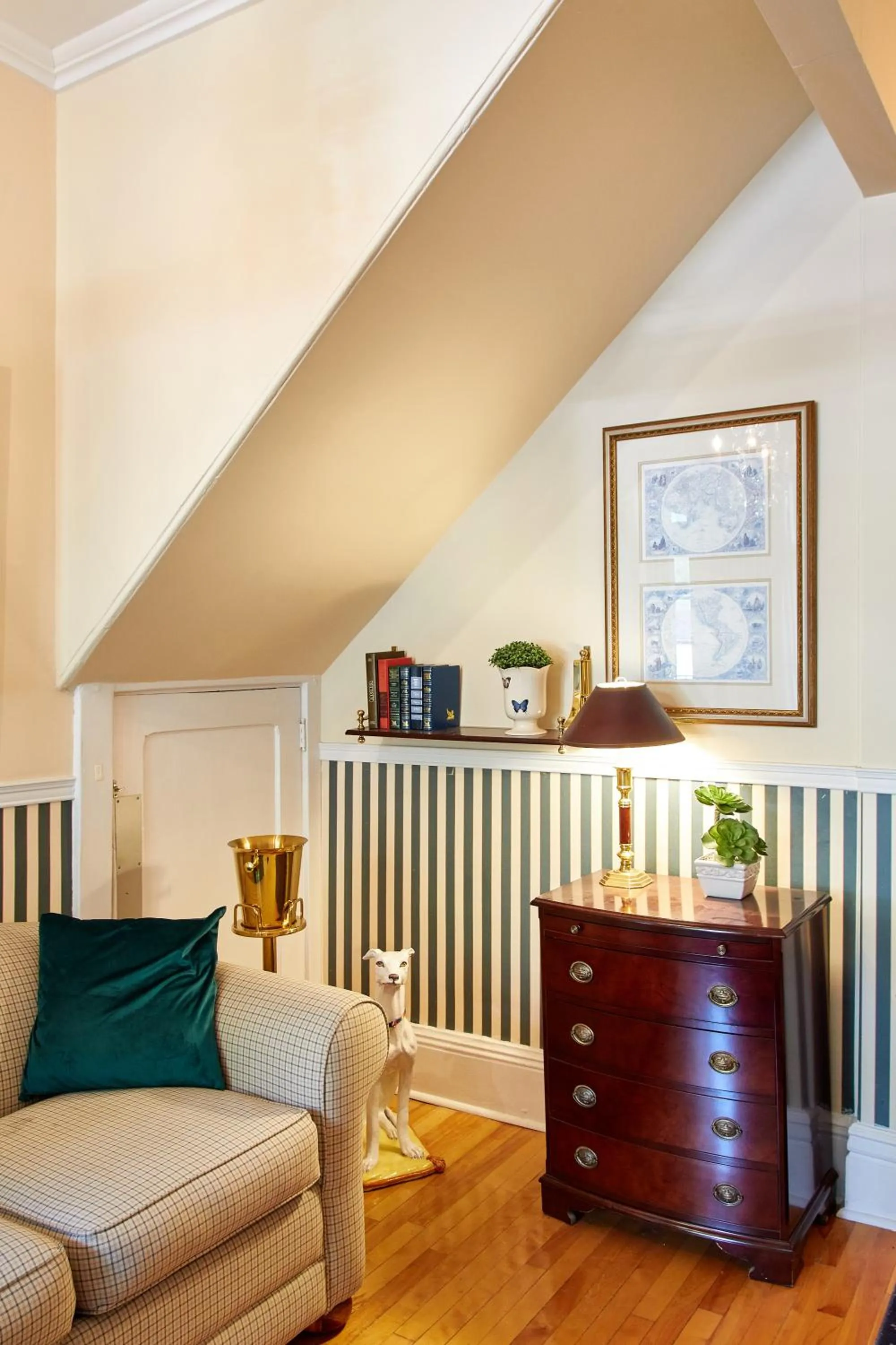 Decorative detail in Hotel Charles-Alexandre - Par Aneyro