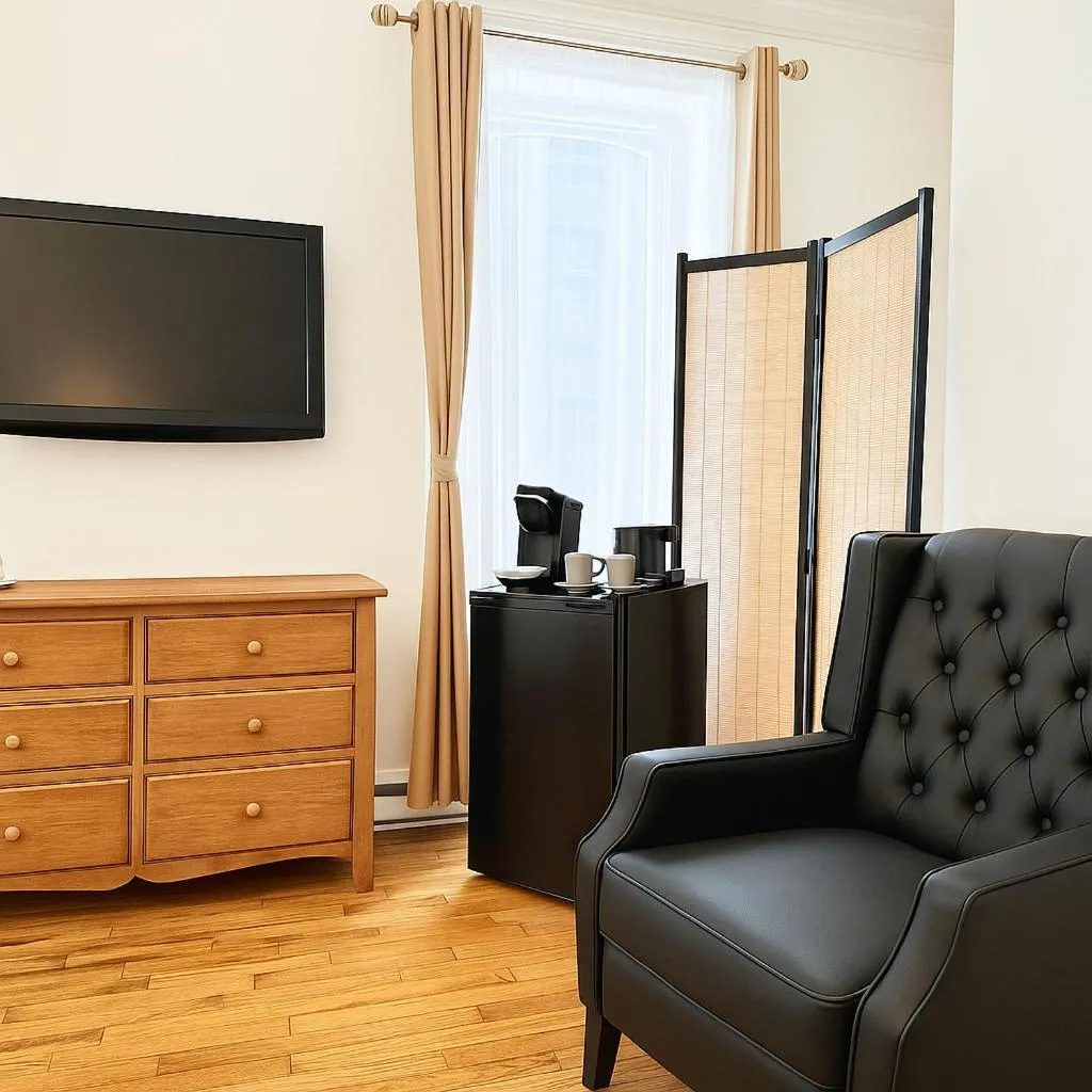 Bedroom in Hotel Charles-Alexandre - Par Aneyro