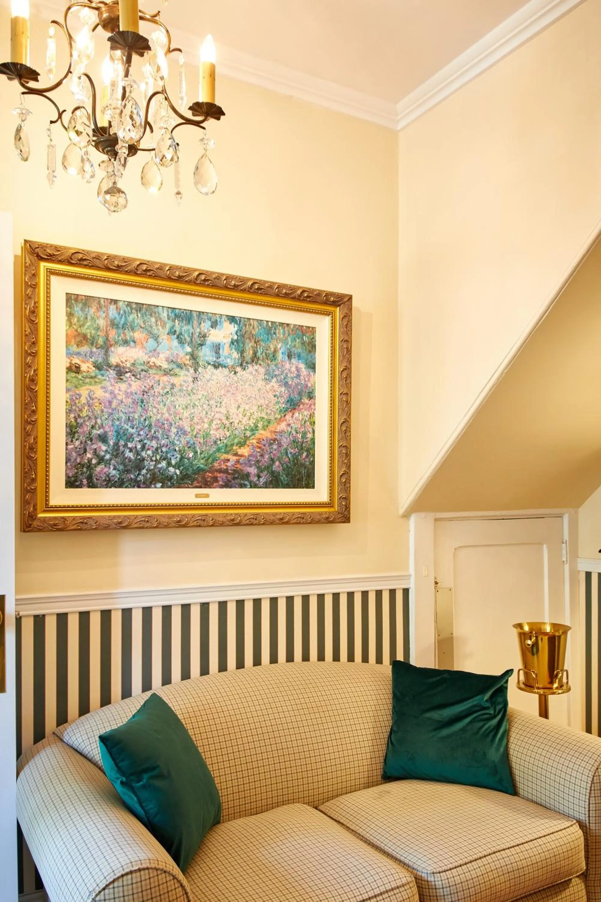 Decorative detail in Hotel Charles-Alexandre - Par Aneyro