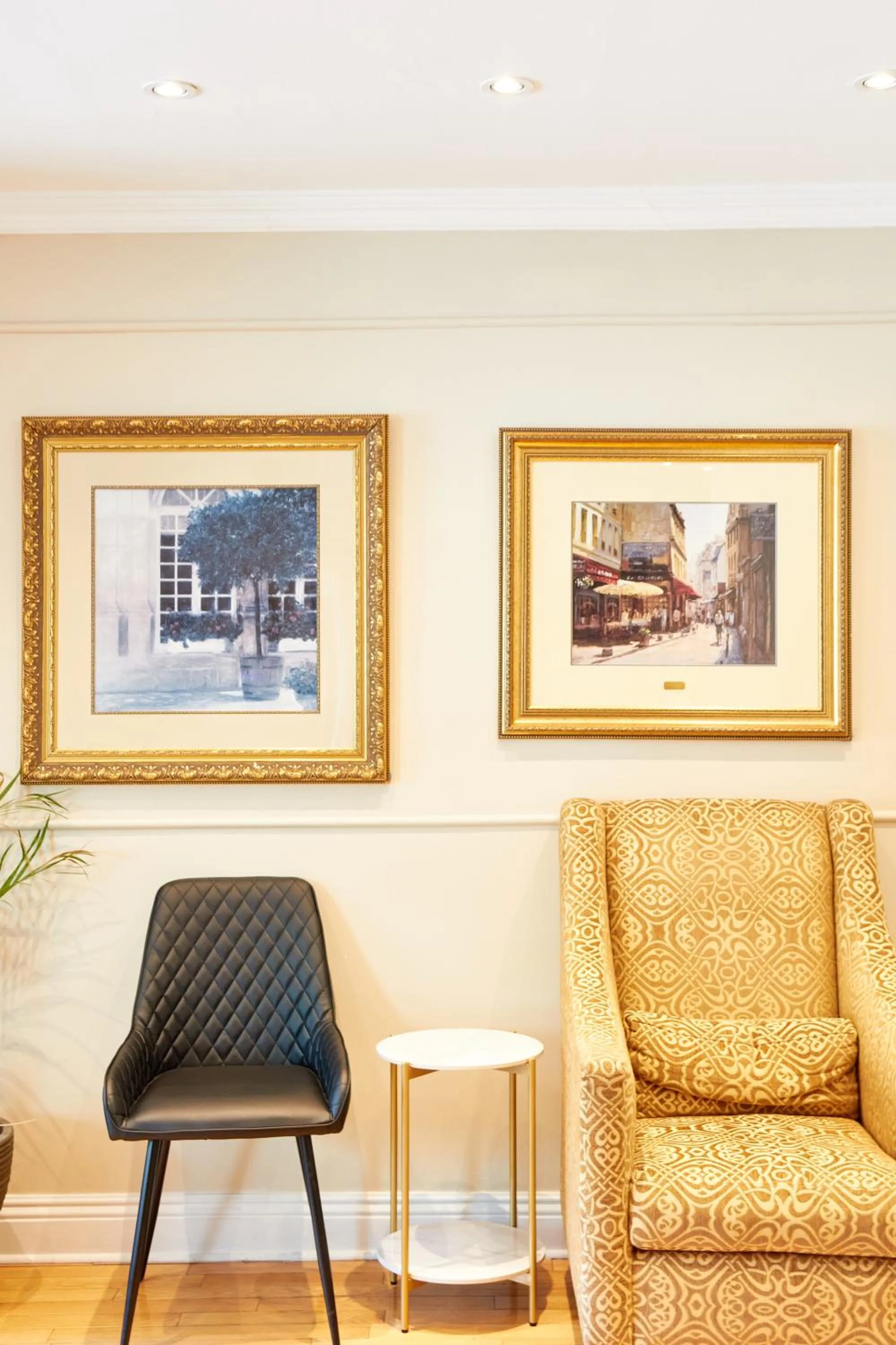 Decorative detail in Hotel Charles-Alexandre - Par Aneyro