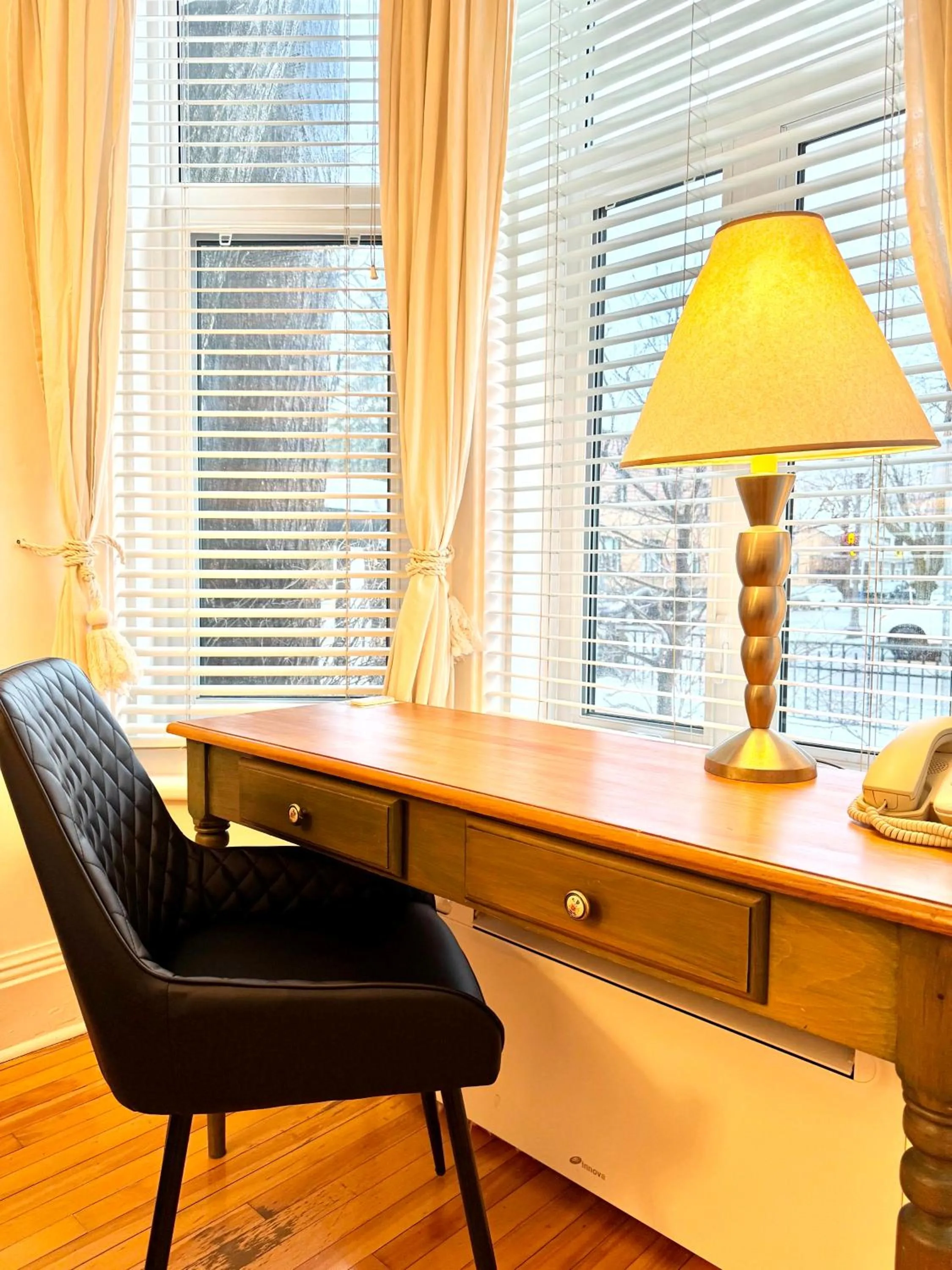 Seating area in Hotel Charles-Alexandre - Par Aneyro