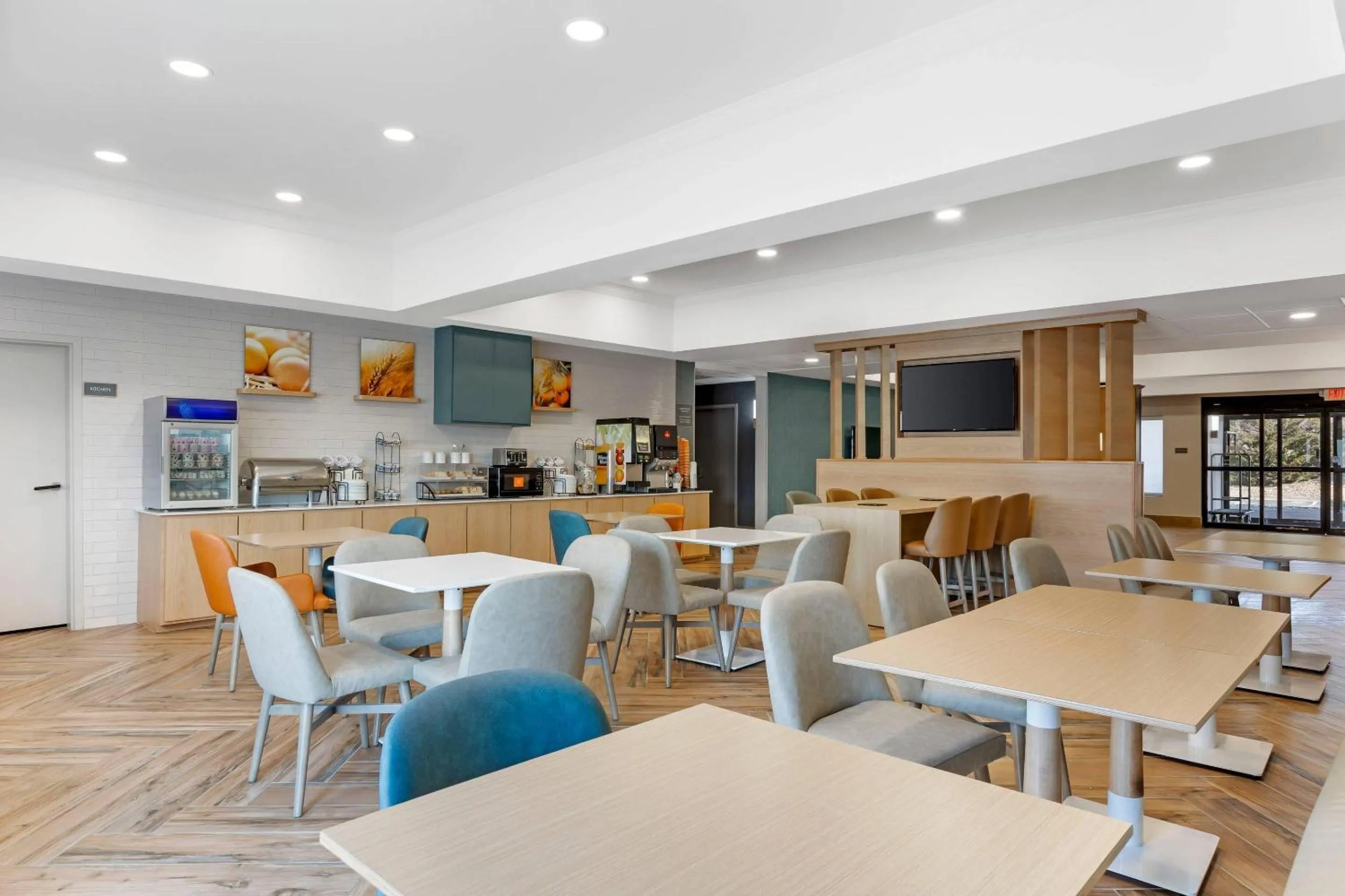 Breakfast in Comfort Inn Sullivan