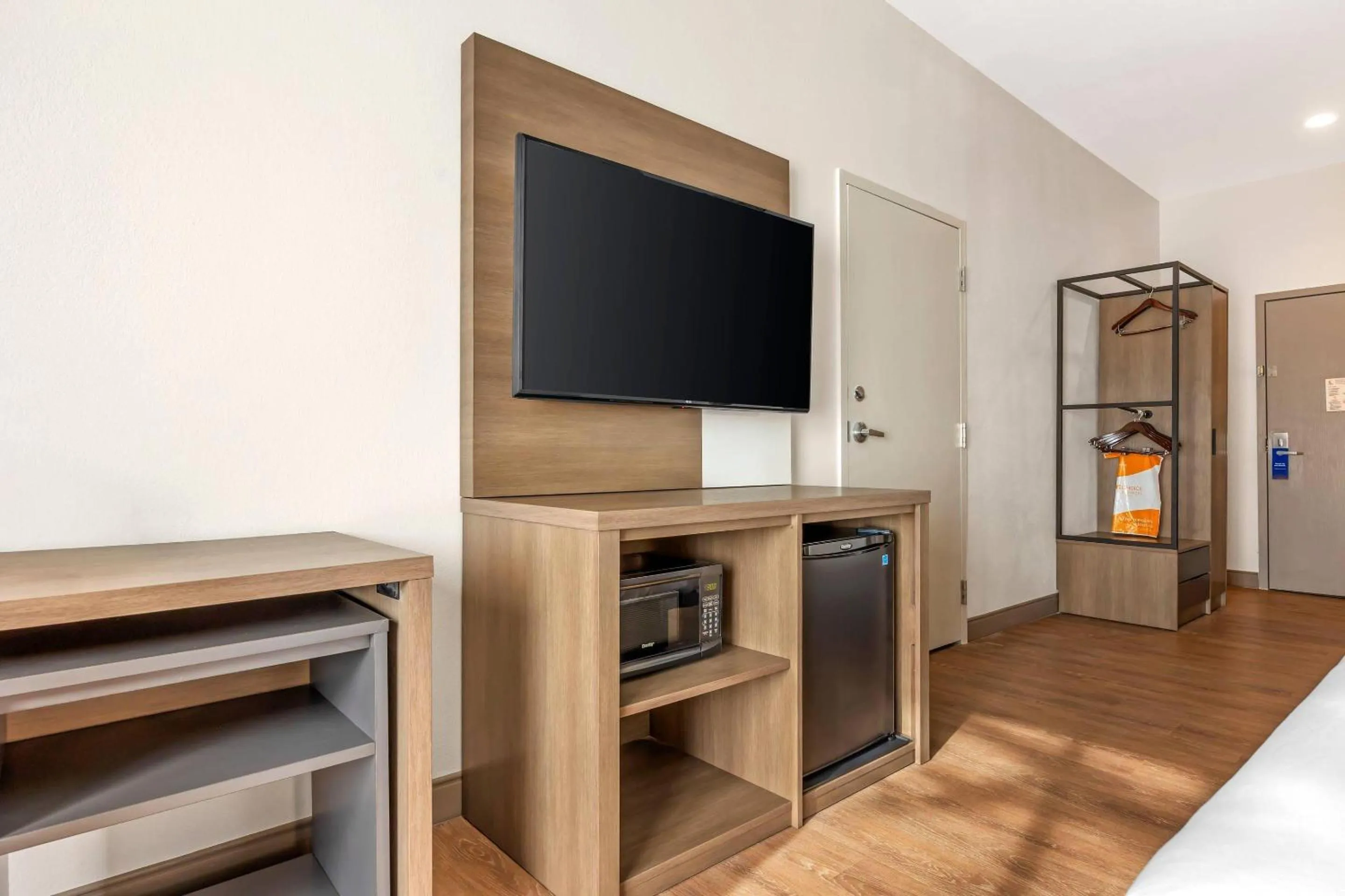 Bedroom in Comfort Inn Sullivan