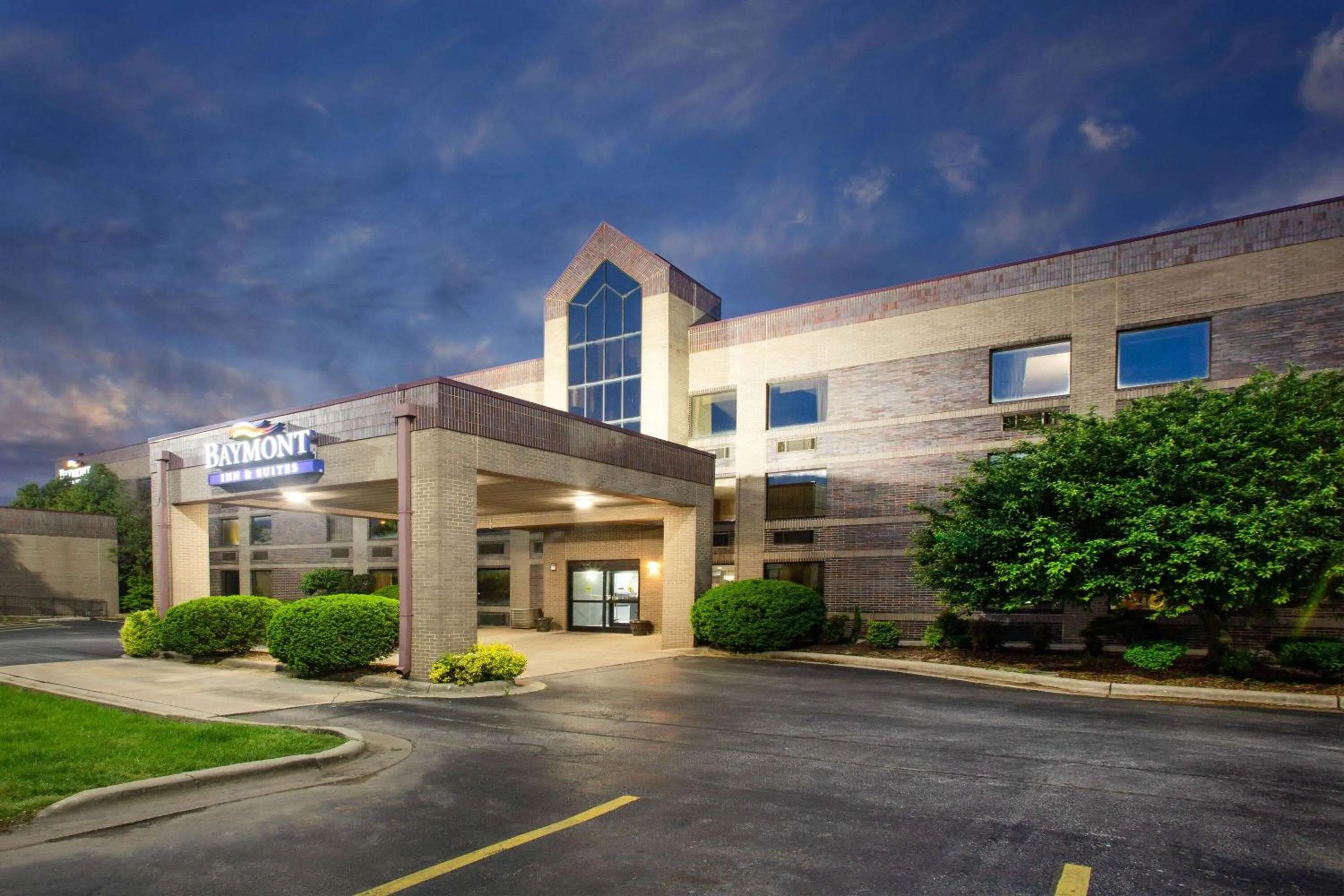 Property building in Baymont by Wyndham Springfield South Hwy 65