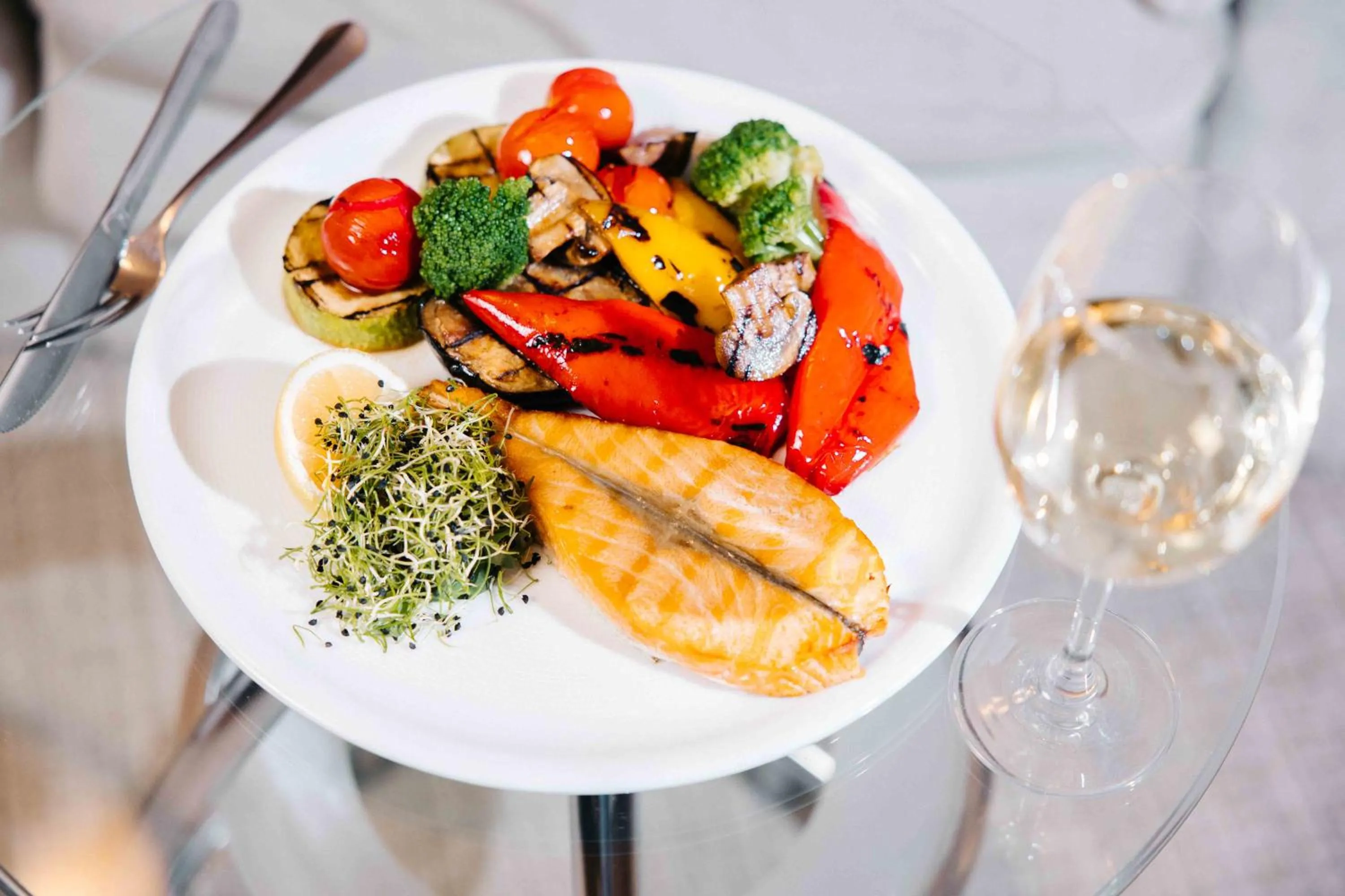 Food and drinks in Flowers Hotel