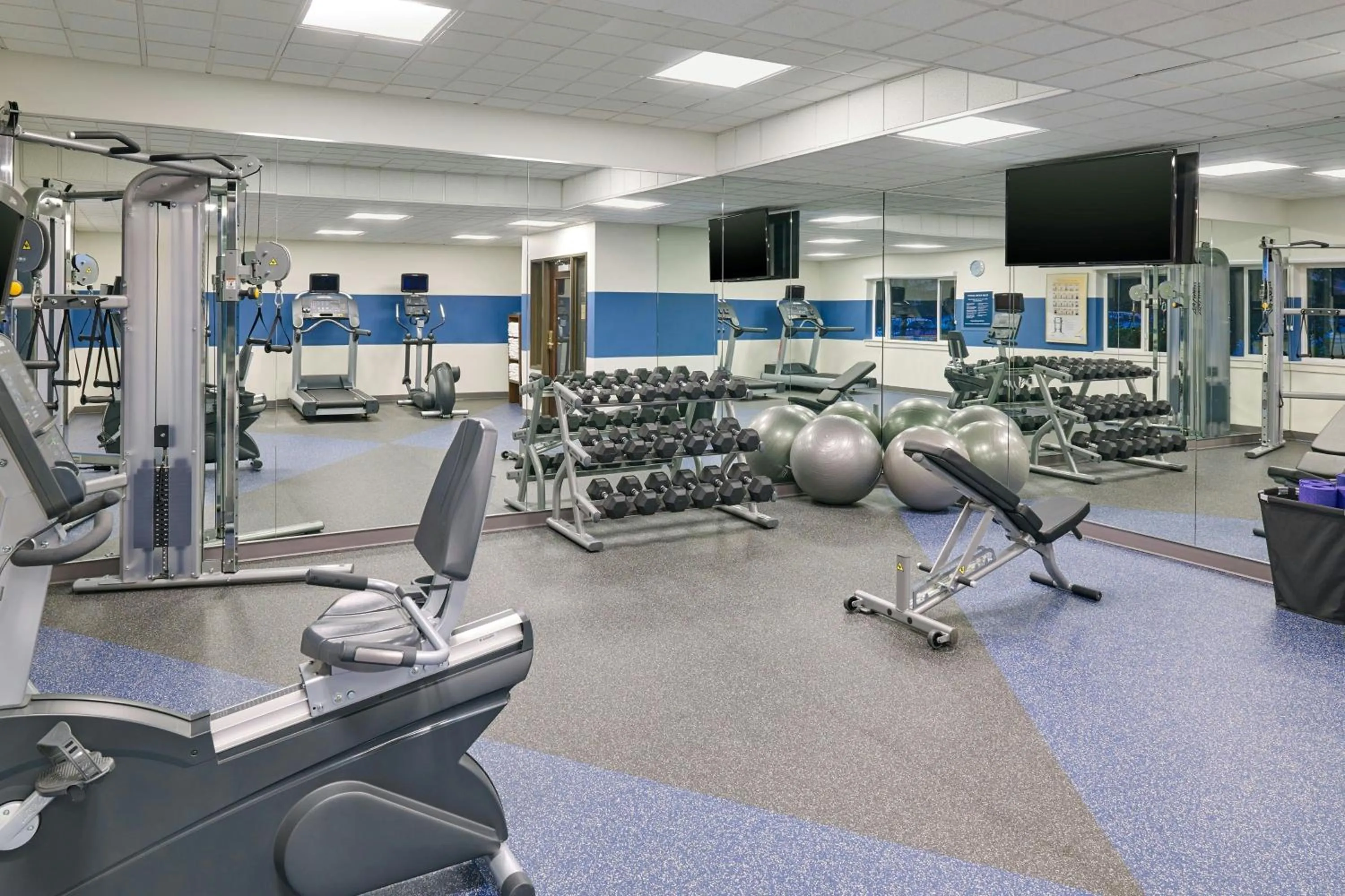 Fitness centre/facilities in Four Points by Sheraton Bellingham Hotel & Conference Center
