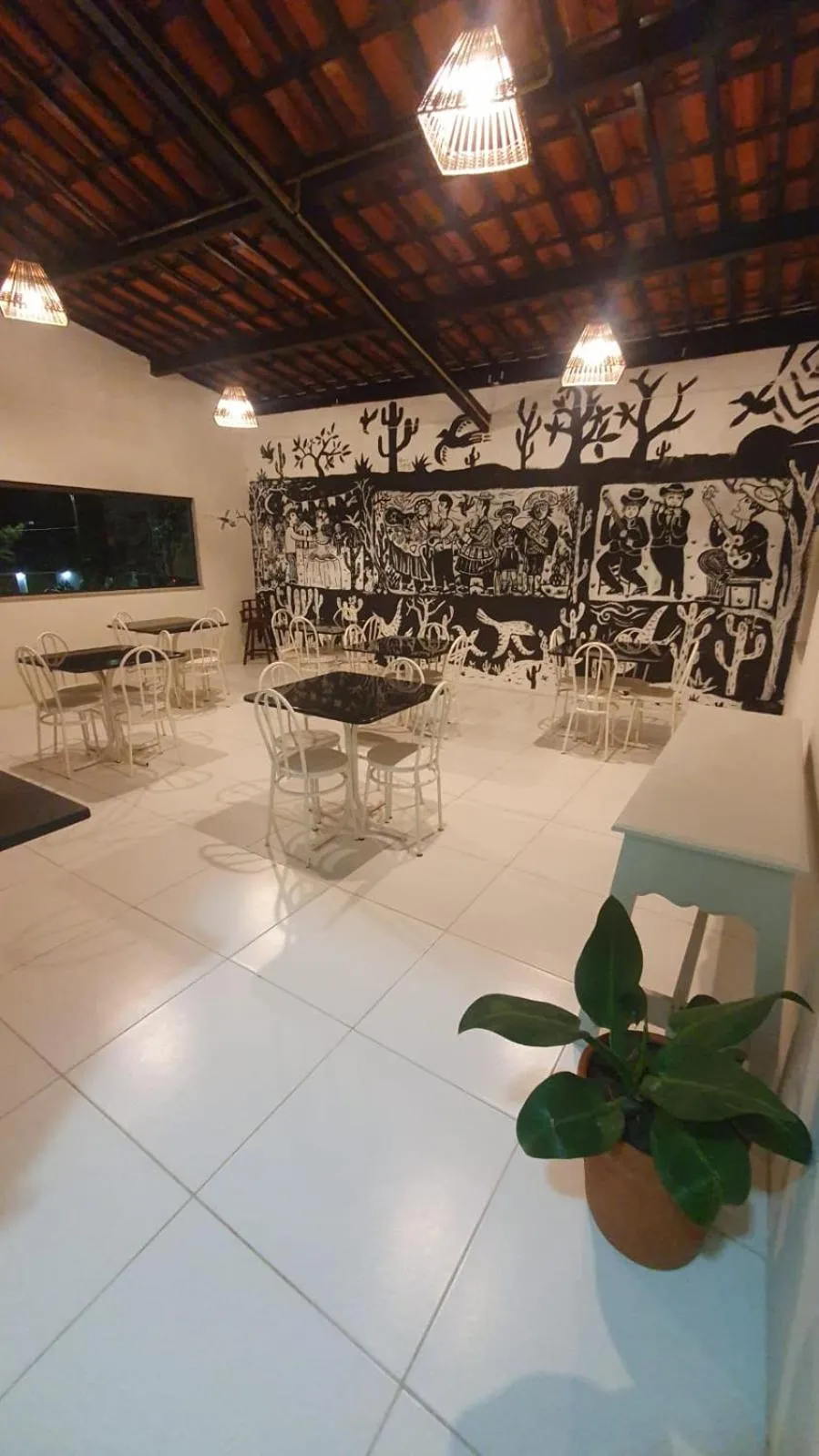 Restaurant/places to eat in Pousada Pedras do Porto