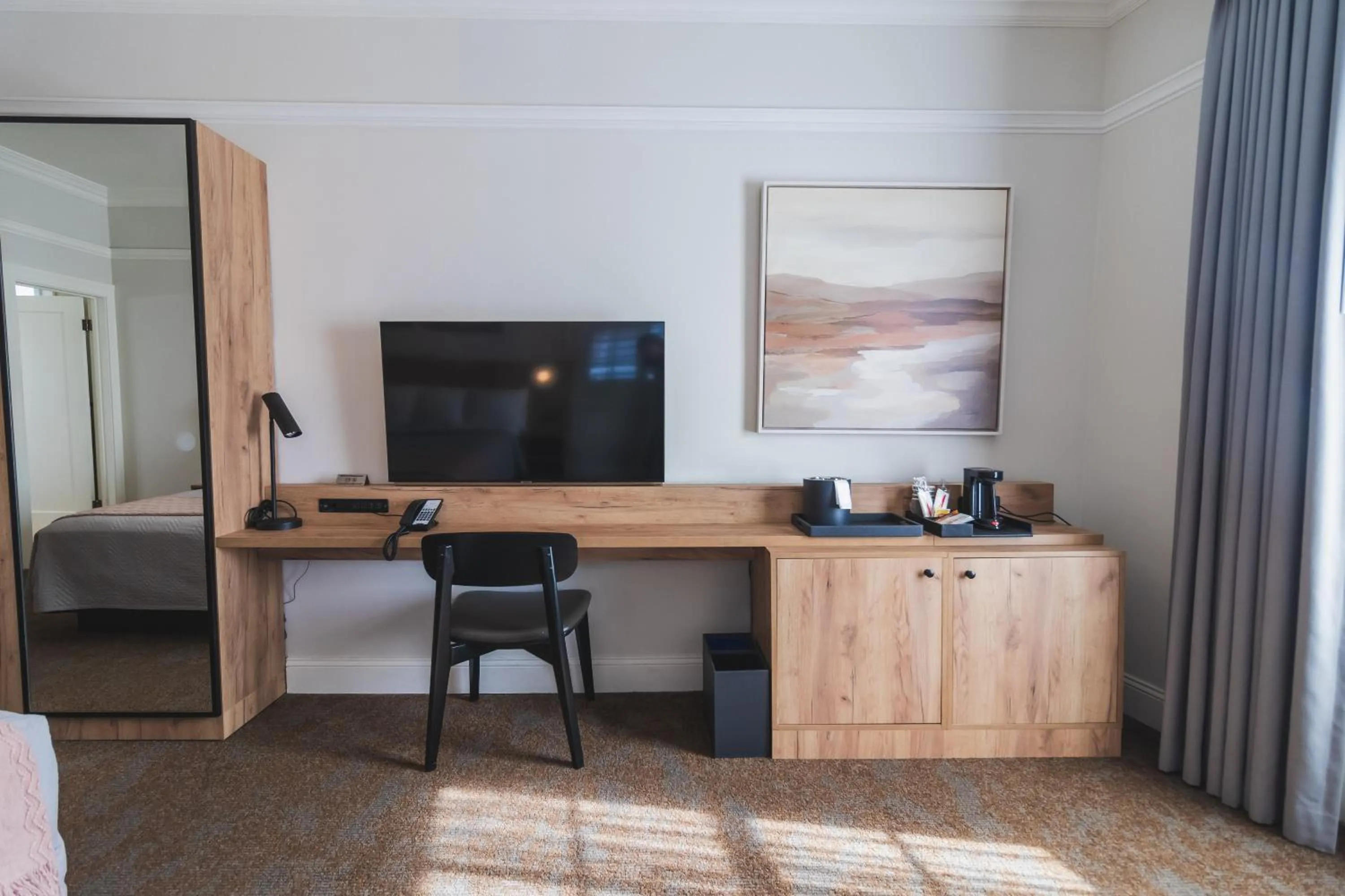 TV and multimedia in Historic Sonora Inn