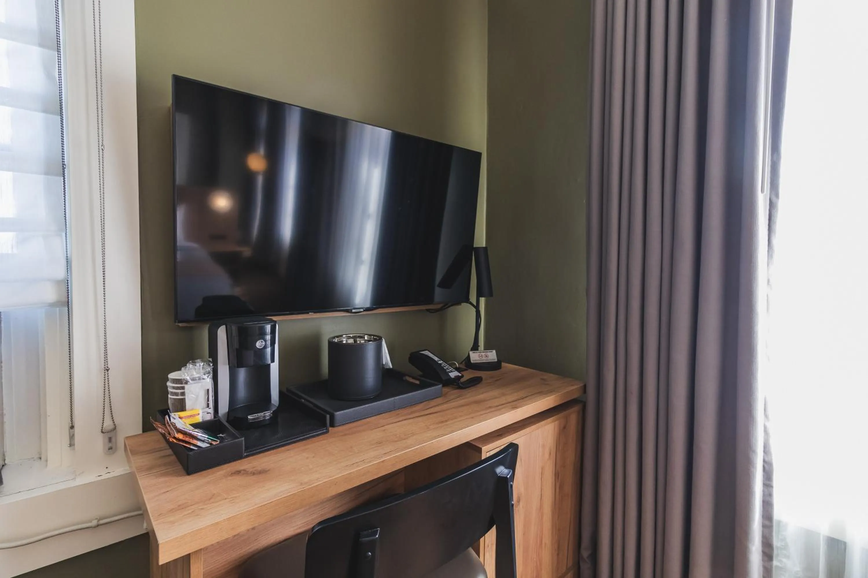 TV and multimedia in Historic Sonora Inn