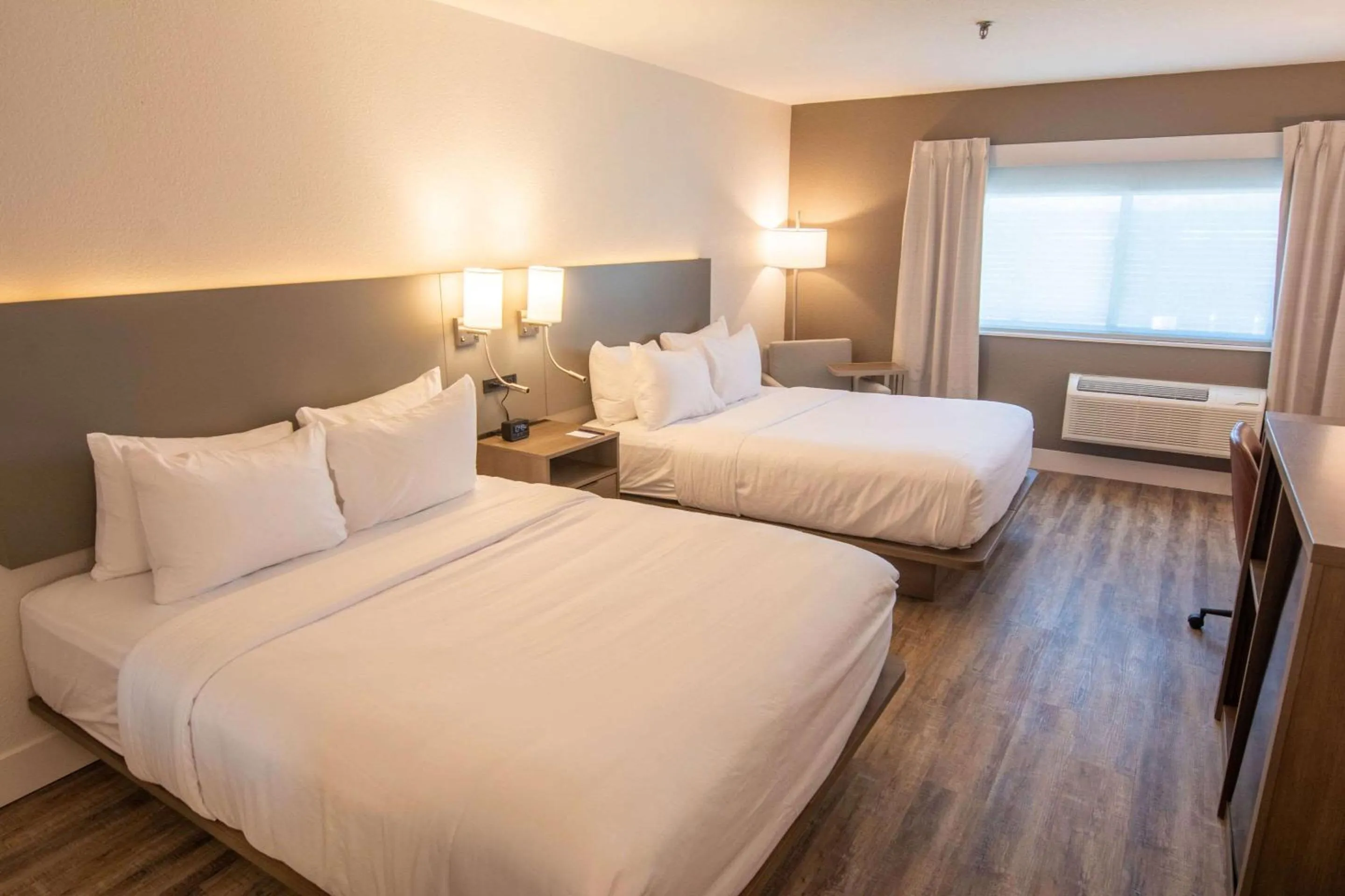 Bedroom, Bed in Comfort Inn Battle Mountain - Midway Between Elko and Winnemucca