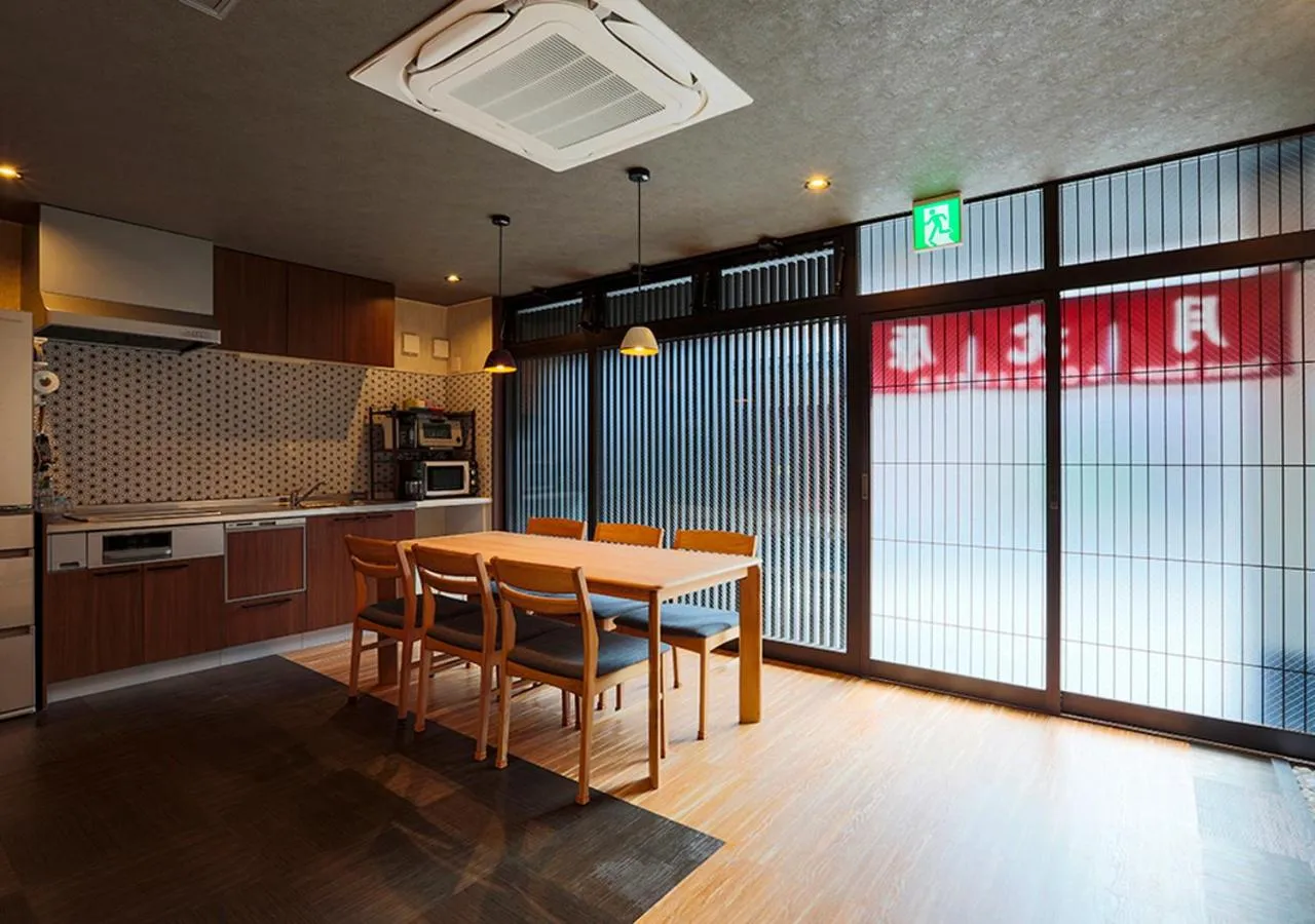 Communal lounge/ TV room in Guest House Goettingen