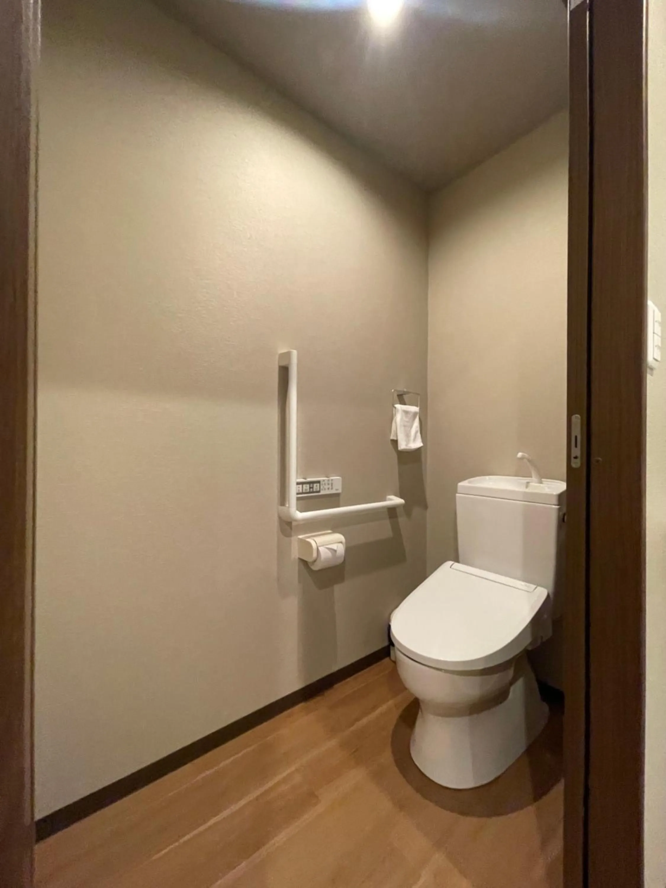 Toilet in Guest House Goettingen