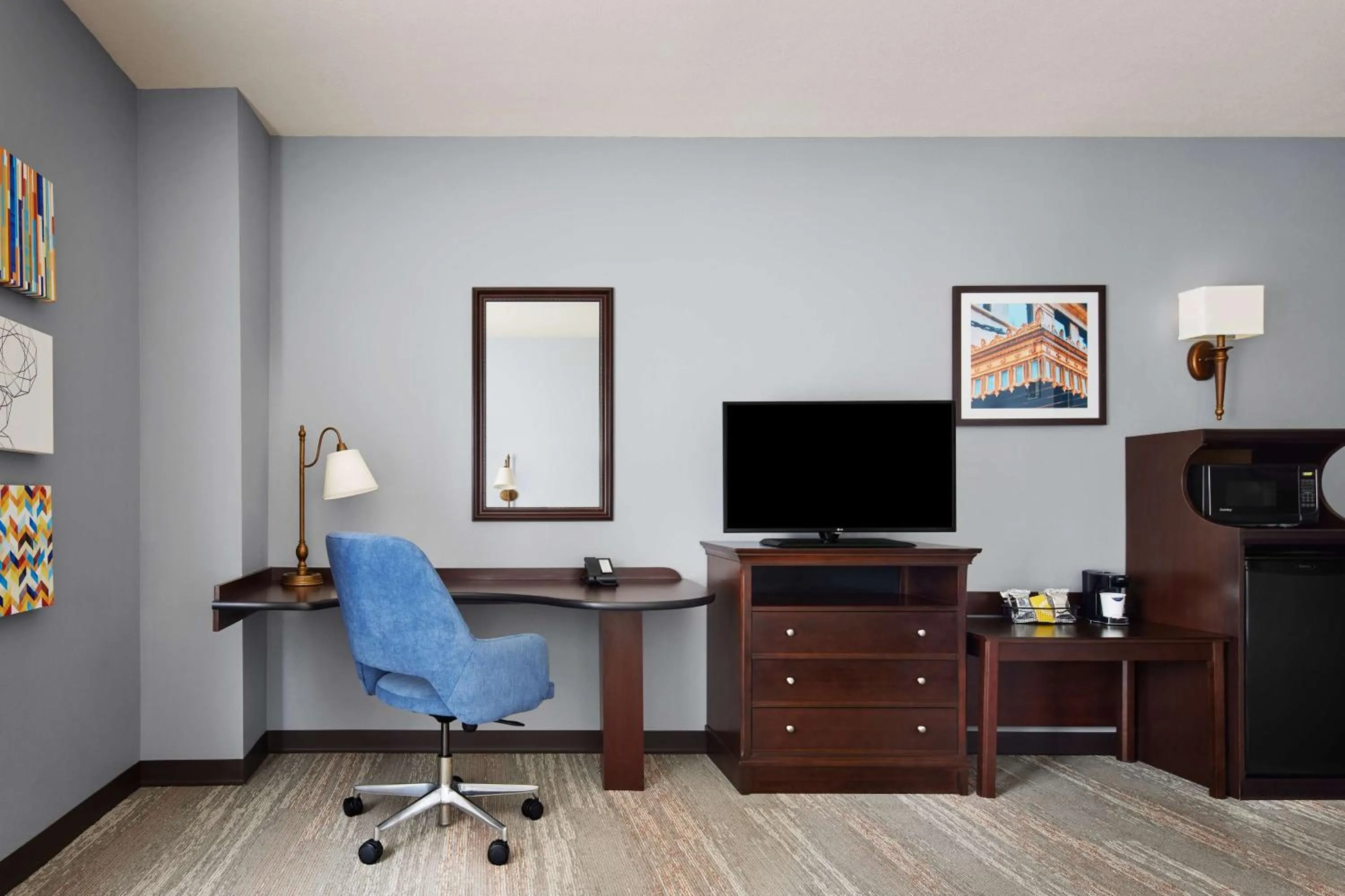 Bedroom in Hampton Inn & Suites Tulsa South Bixby