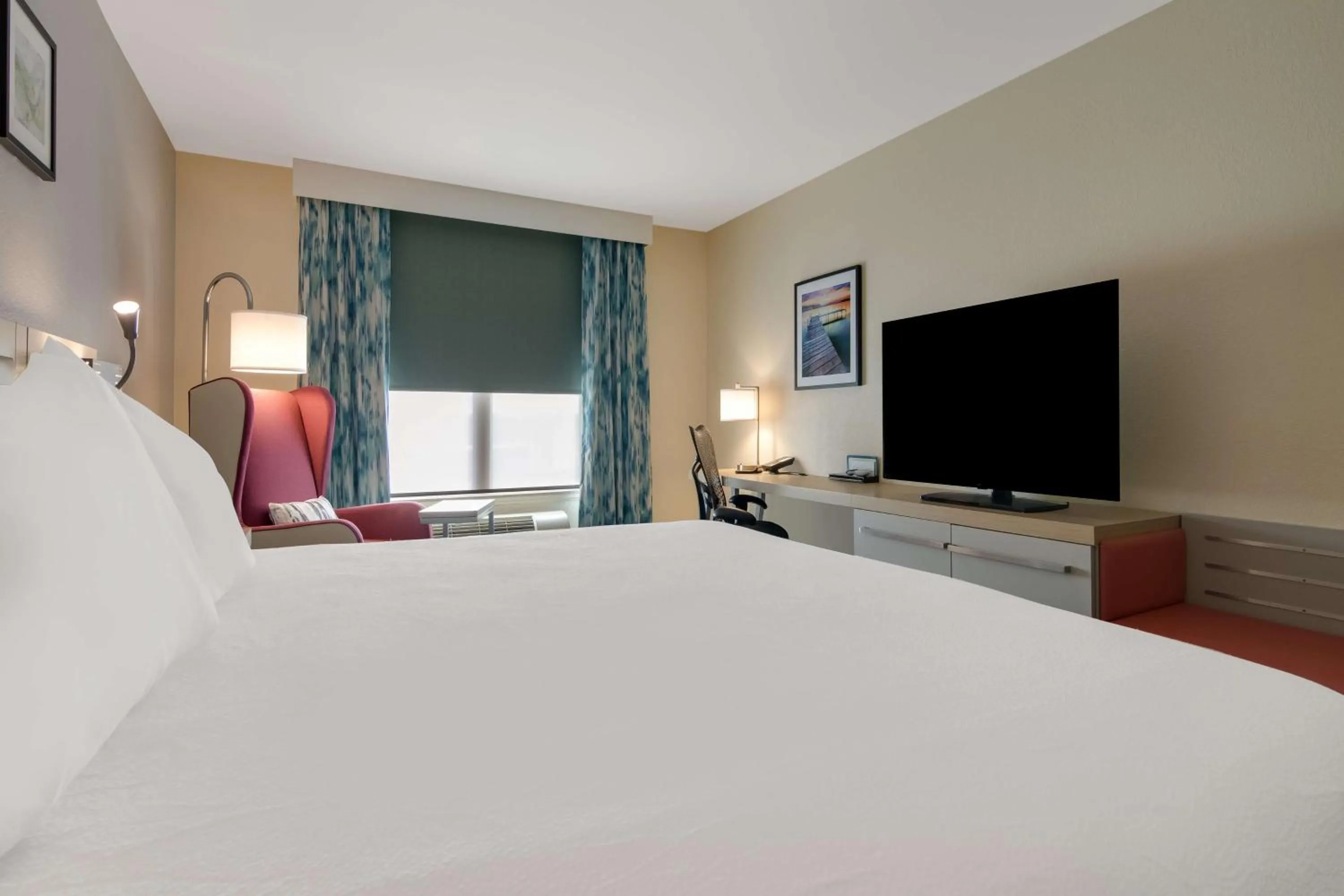 Bed in Hilton Garden Inn Madison West/Middleton