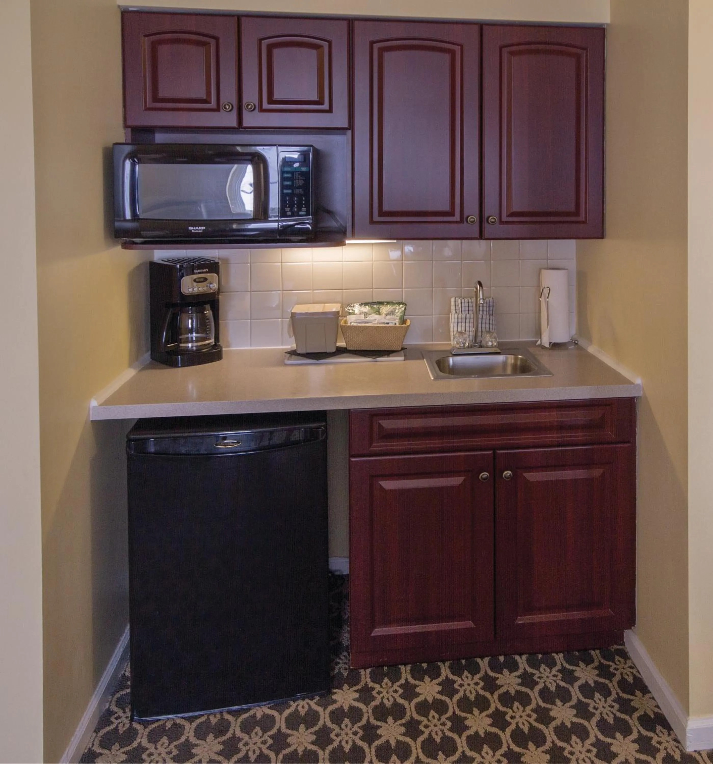 Kitchen or kitchenette in Club Wyndham Bay Voyage Inn