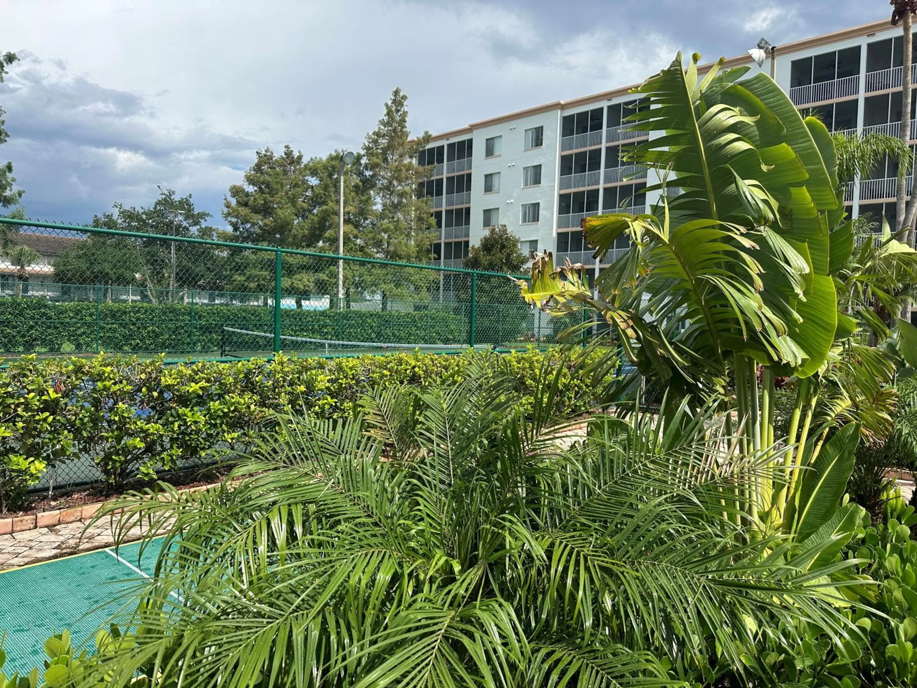 Tennis court in Bluegreen Vacations Orlando's Sunshine Resort