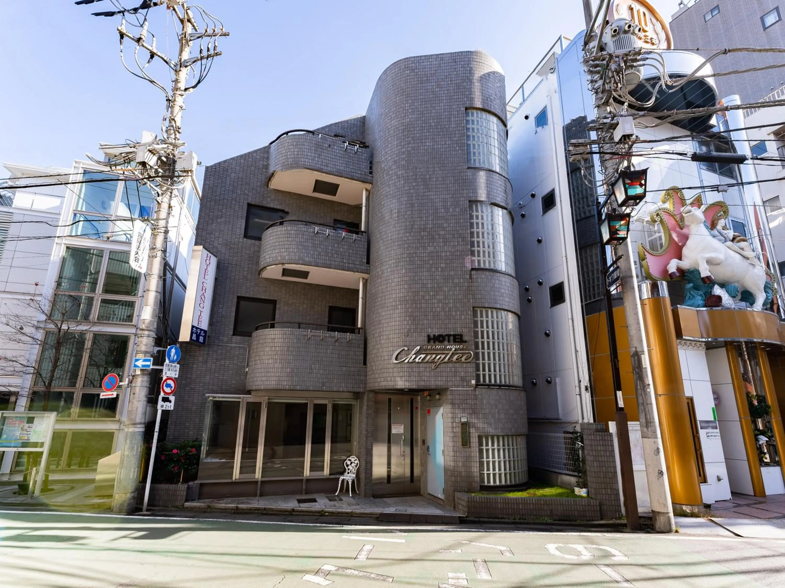 Property building in Chang Tee Hotel Ikebukuro