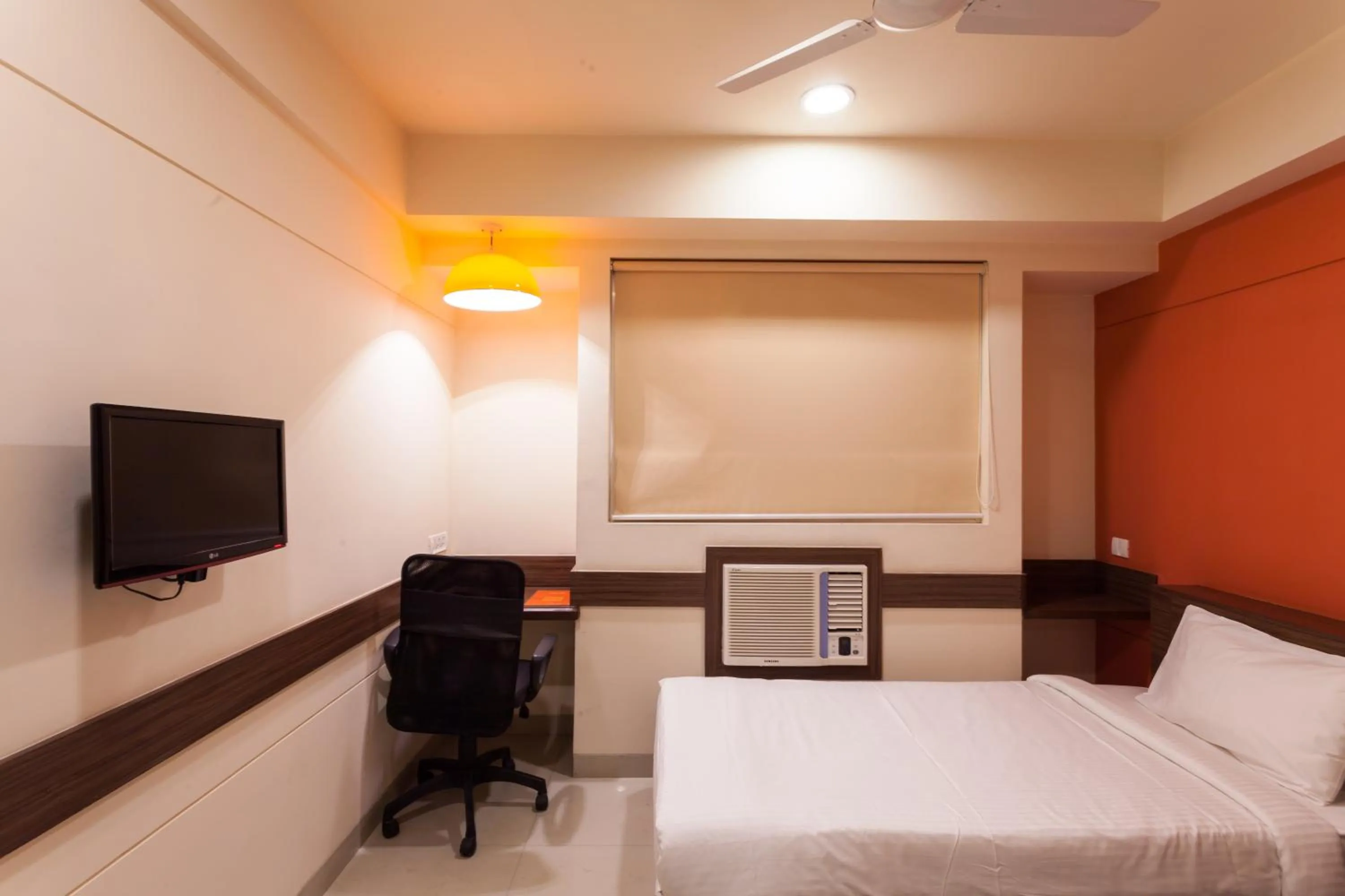 Bed in Ginger Indore