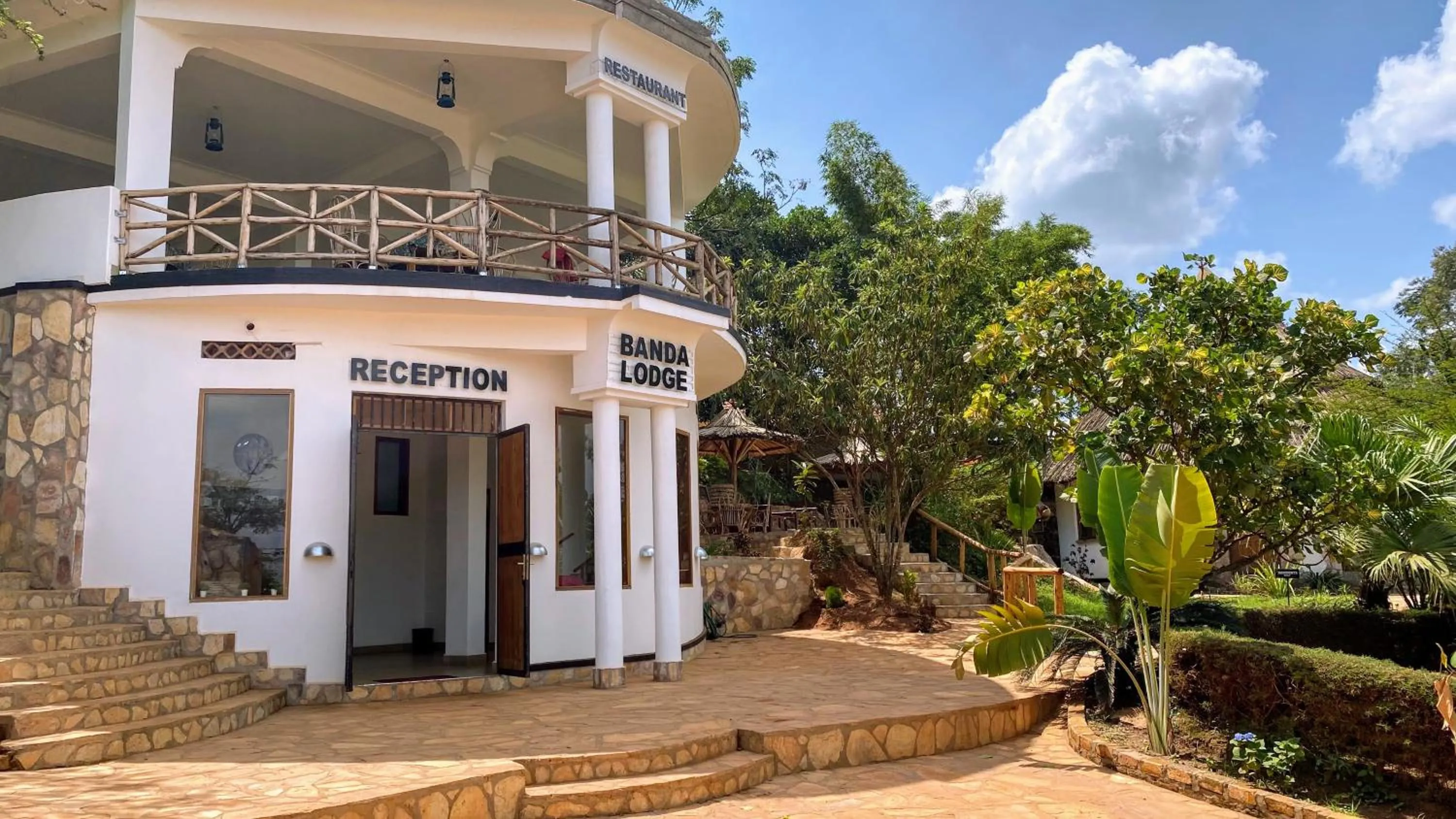 Property building in Banda Lodge