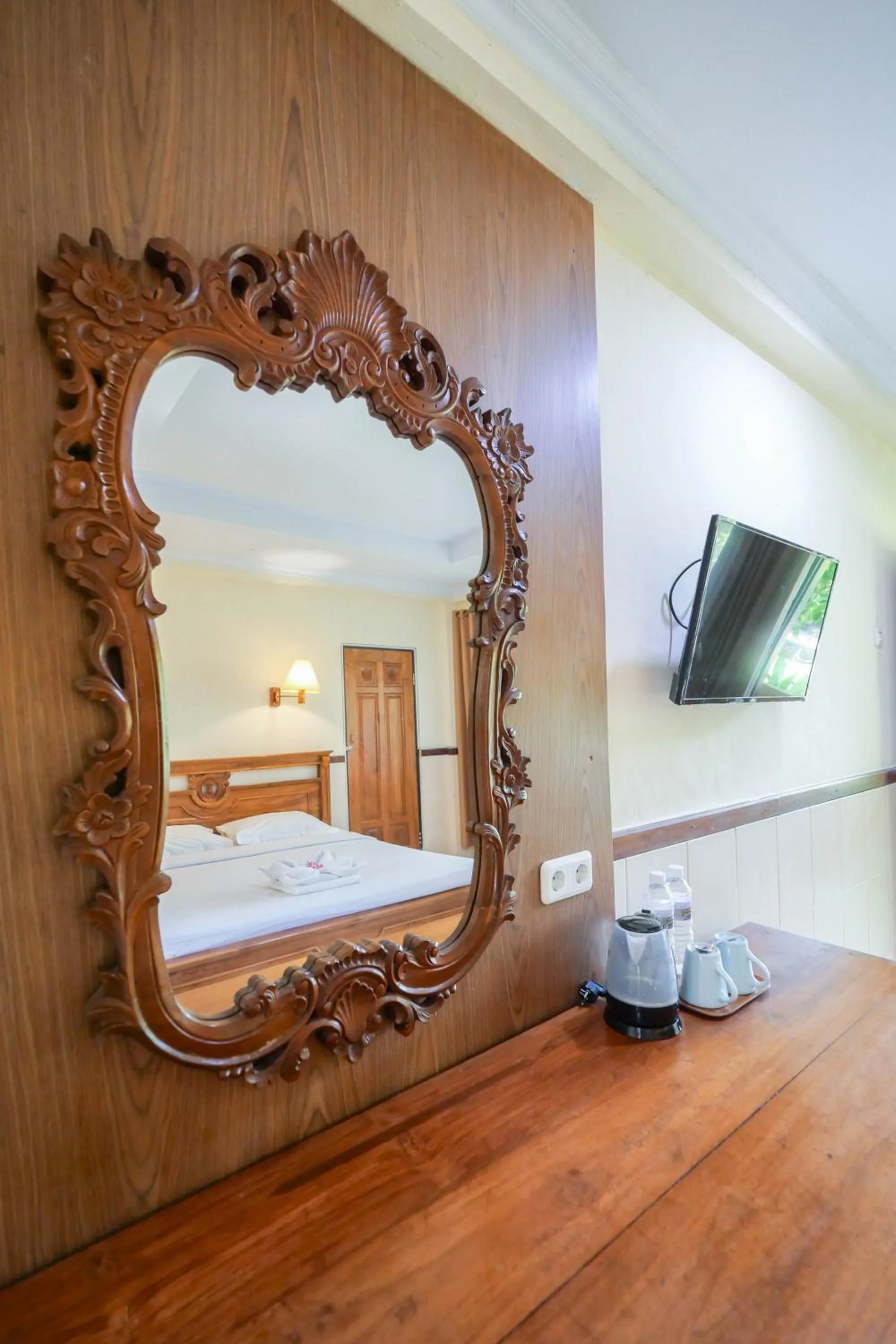 Bed in Palm Beach Hotel Bali