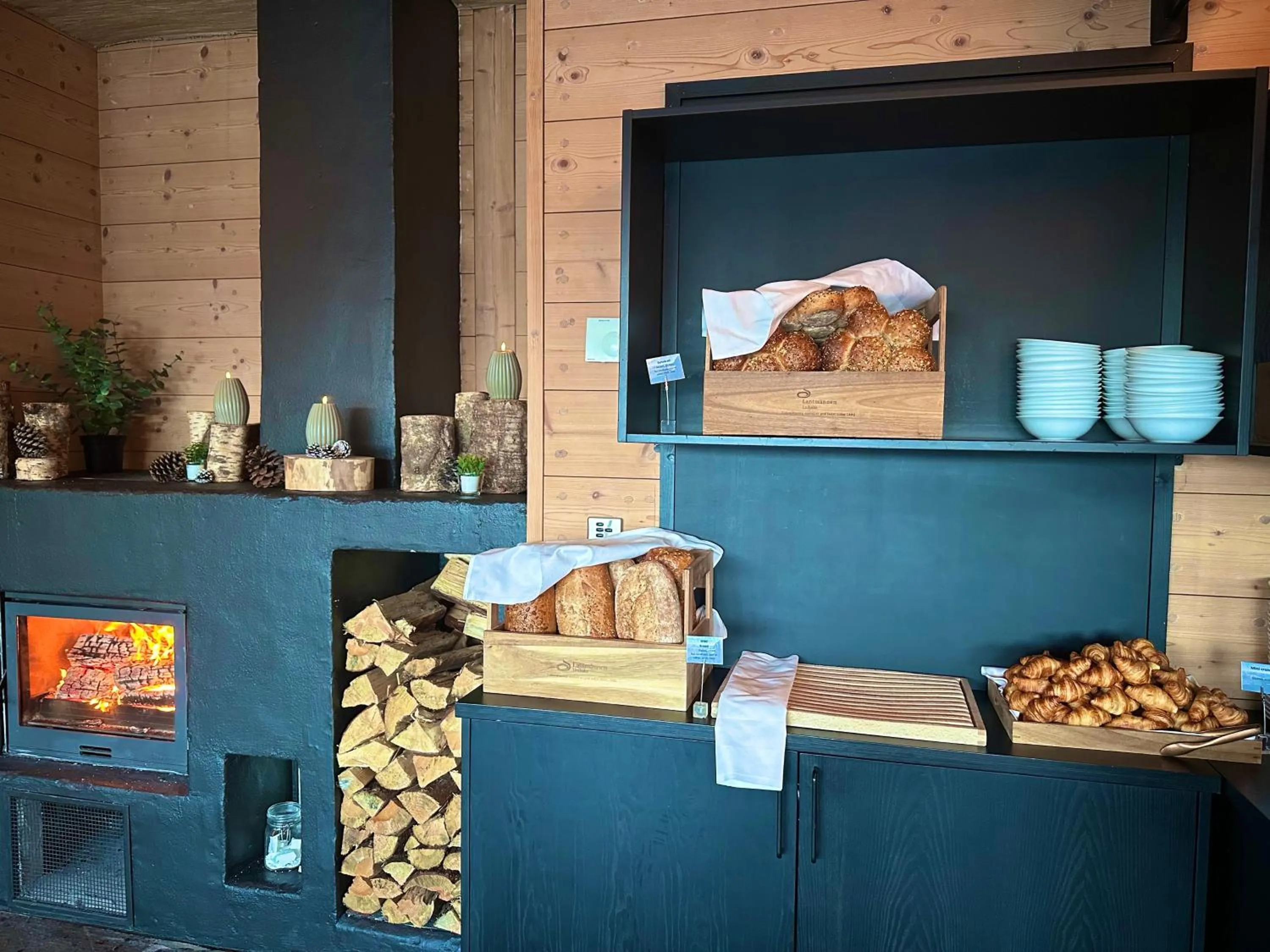 Breakfast in Preikestolen Hotel & BaseCamp