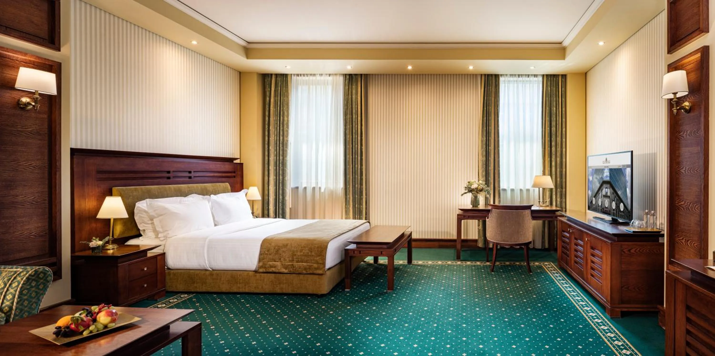 Photo of the whole room, Bed in Grand Hotel Sofia