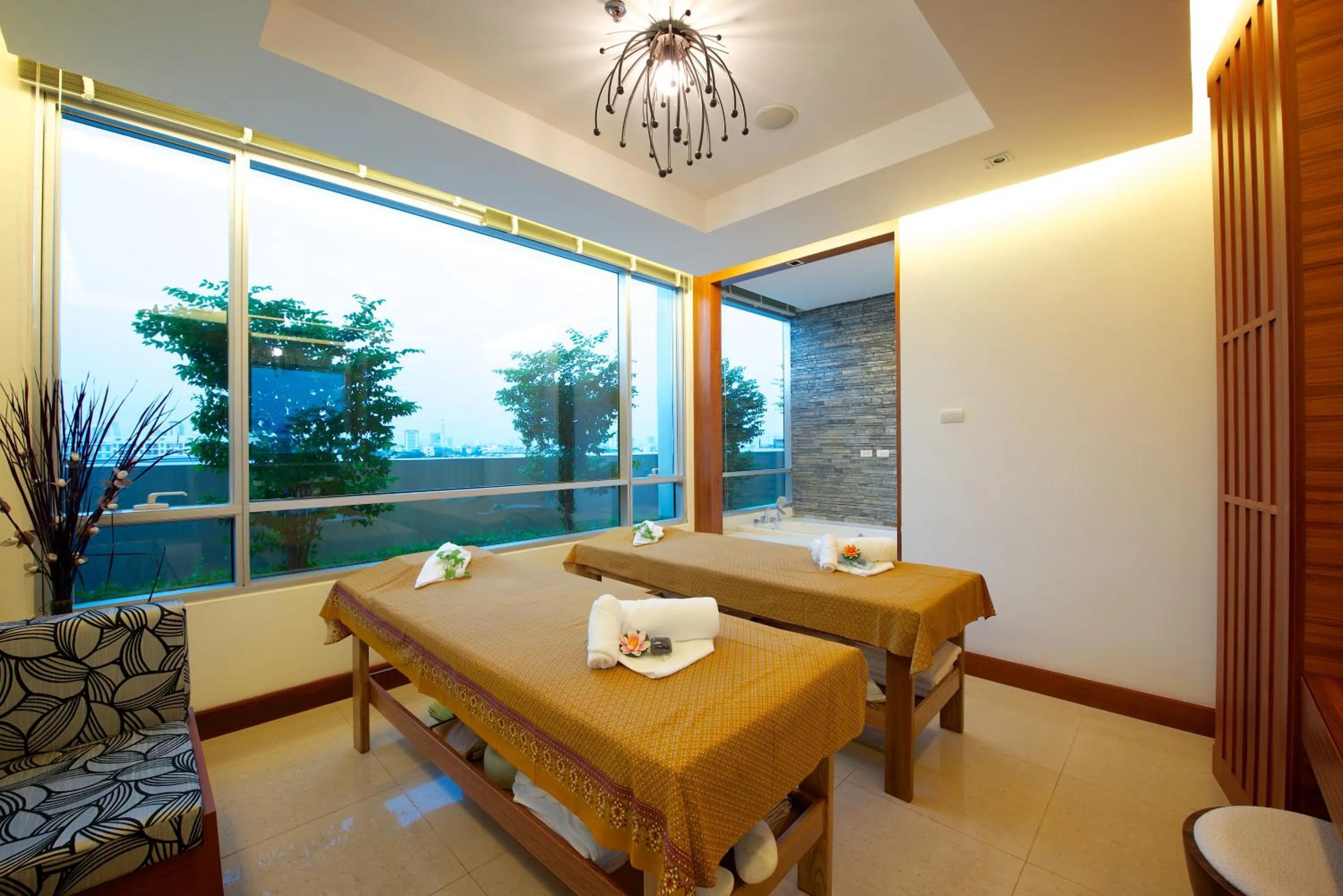 Massage in Jasmine Resort Bangkok