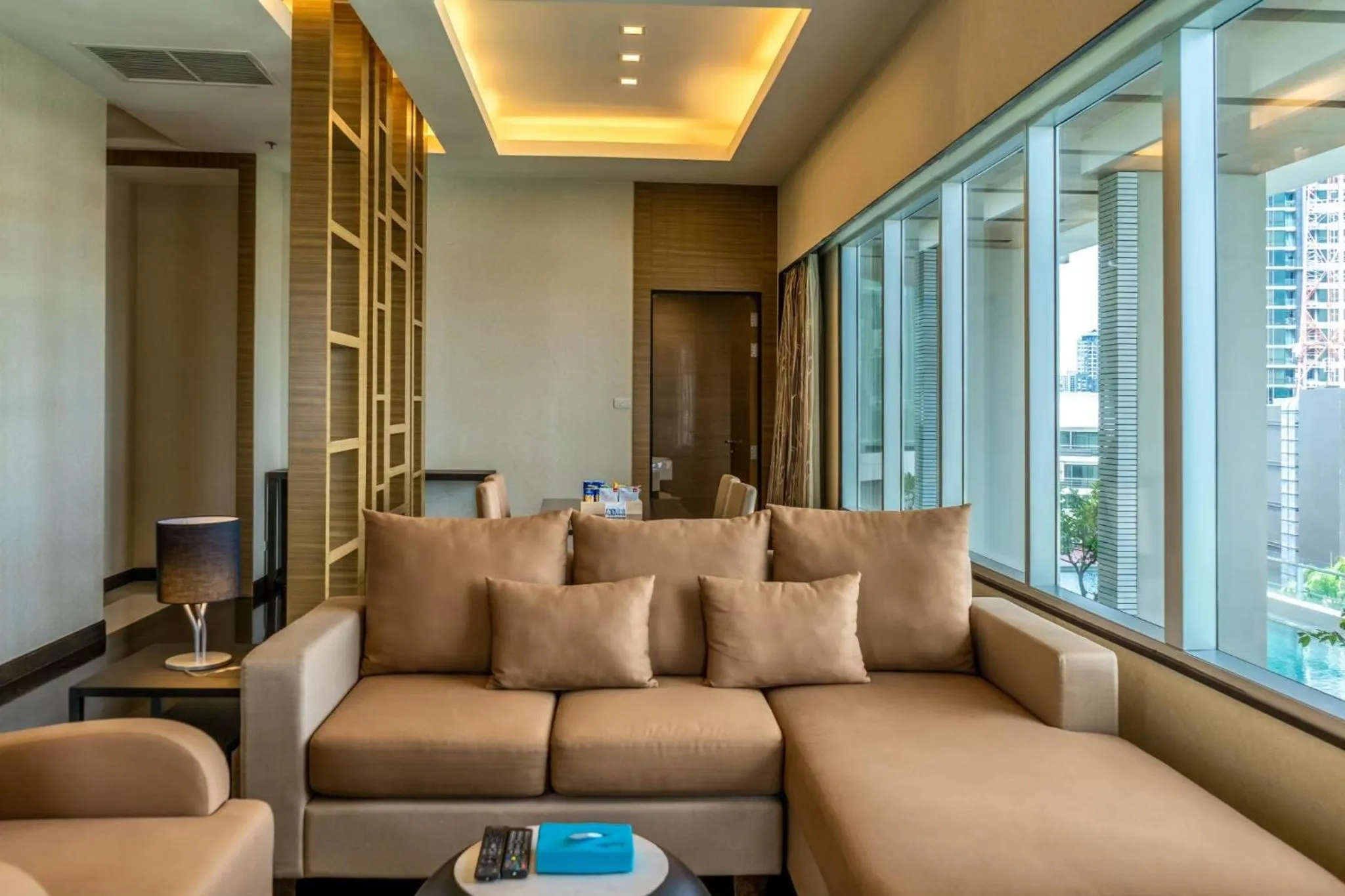 Living room in Jasmine Resort Bangkok