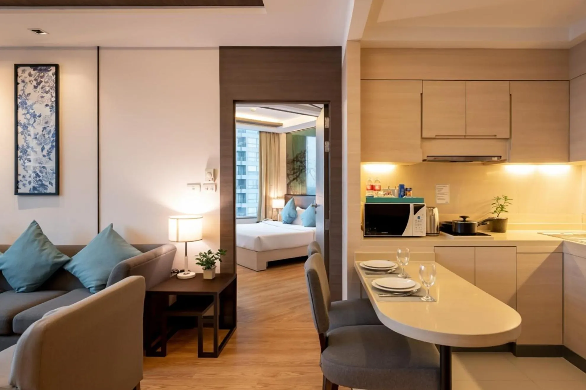 Kitchen or kitchenette, Bed in Jasmine Resort Bangkok