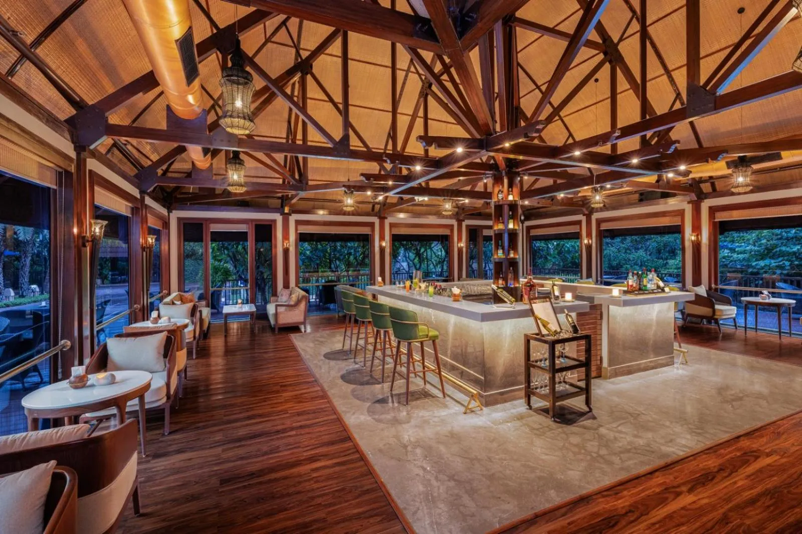 Lounge or bar in Ananta Spa & Resort, Pushkar