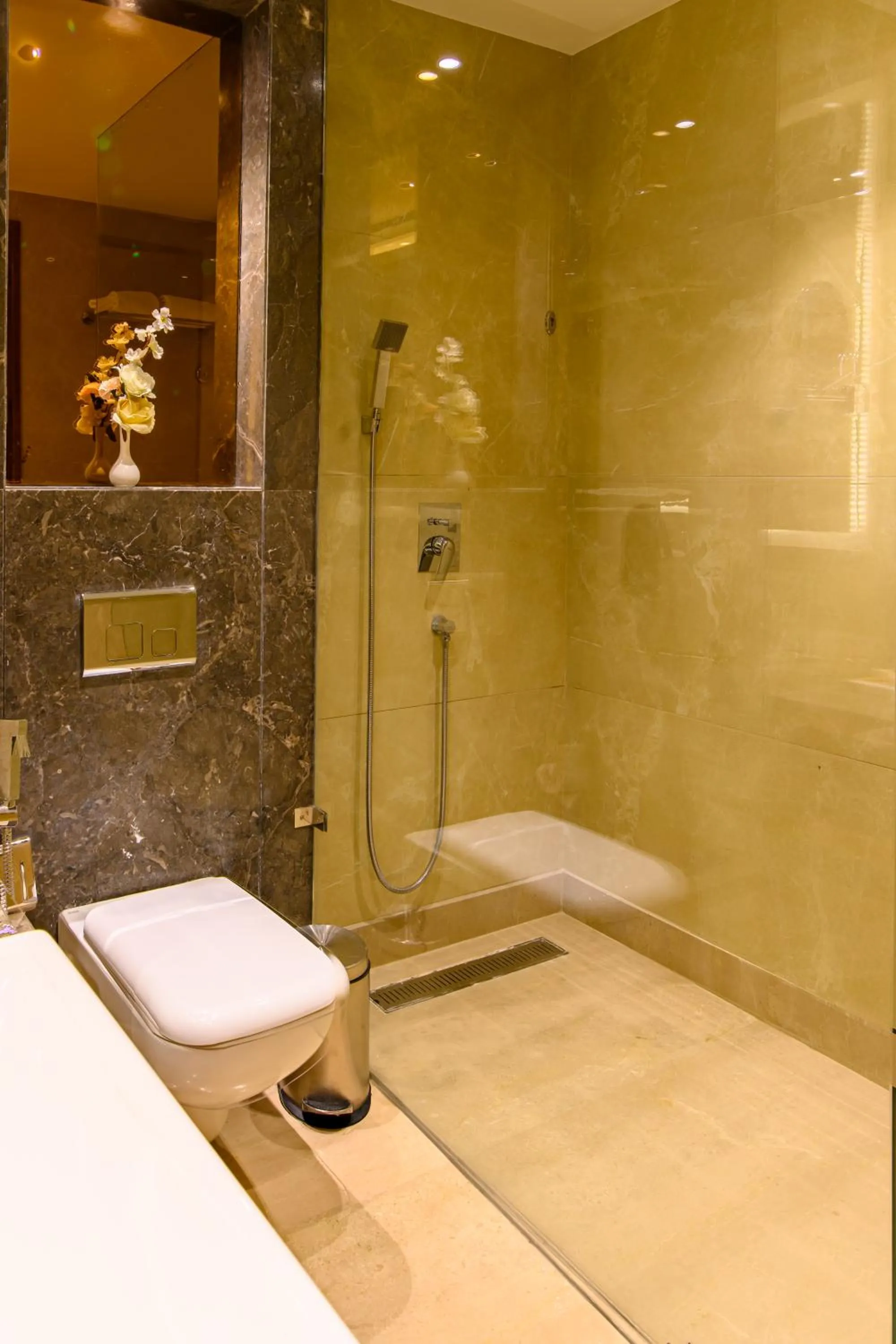 Bathroom in Ananta Spa & Resort, Pushkar
