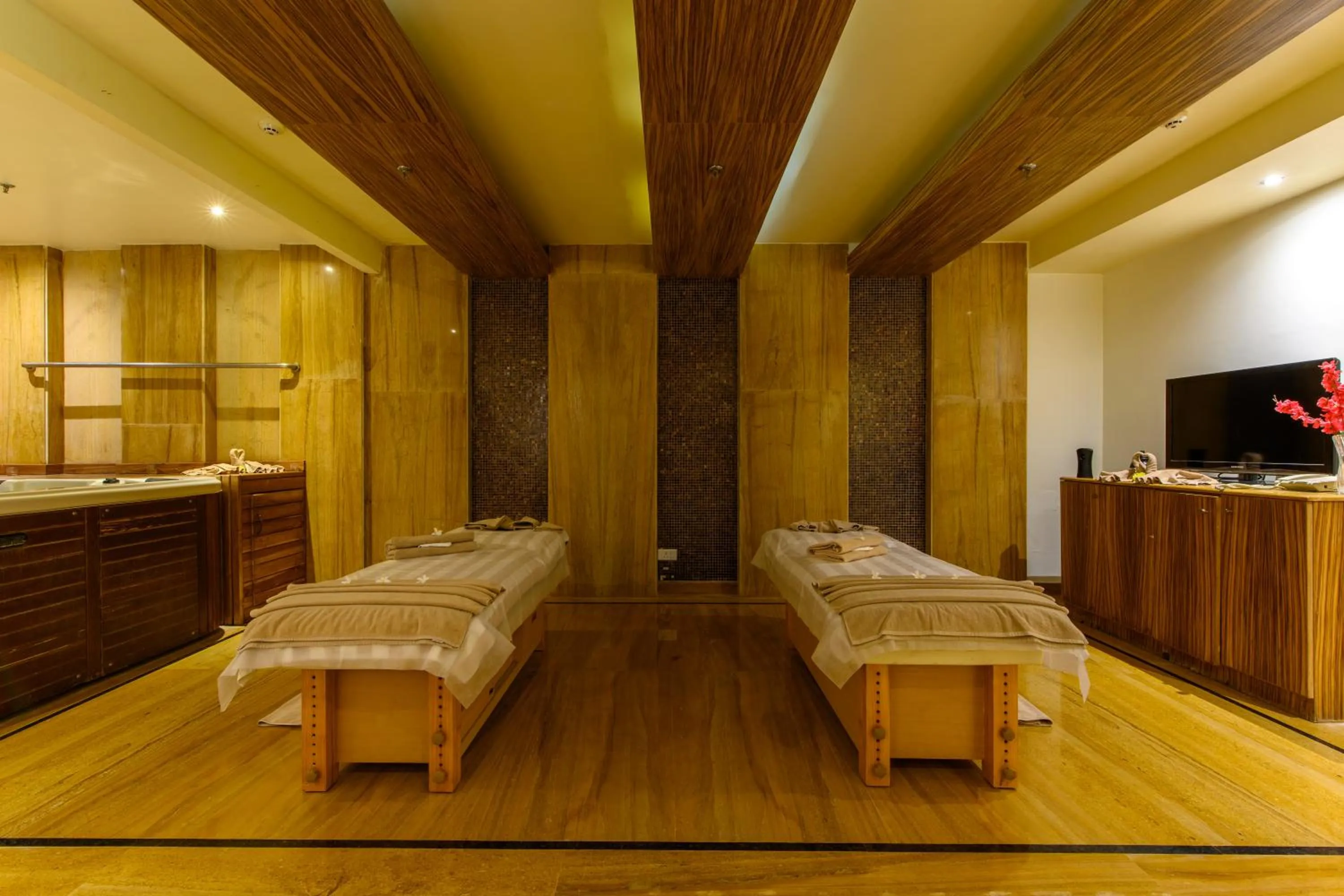 Massage, Bed in Ananta Spa & Resort, Pushkar