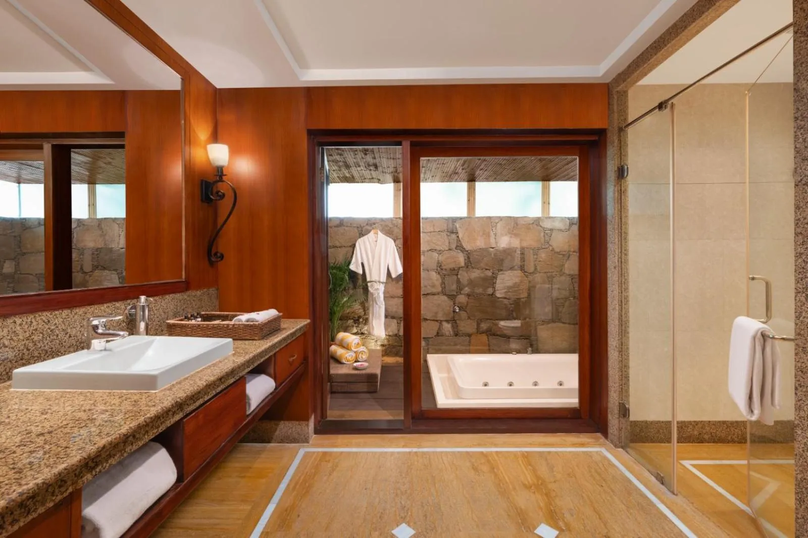Bathroom in Ananta Spa & Resort, Pushkar