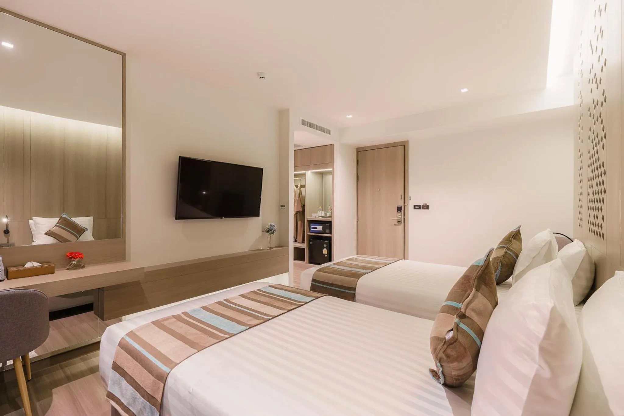 Bed in Fifth Pattaya Jomtien By Shiwalai Int