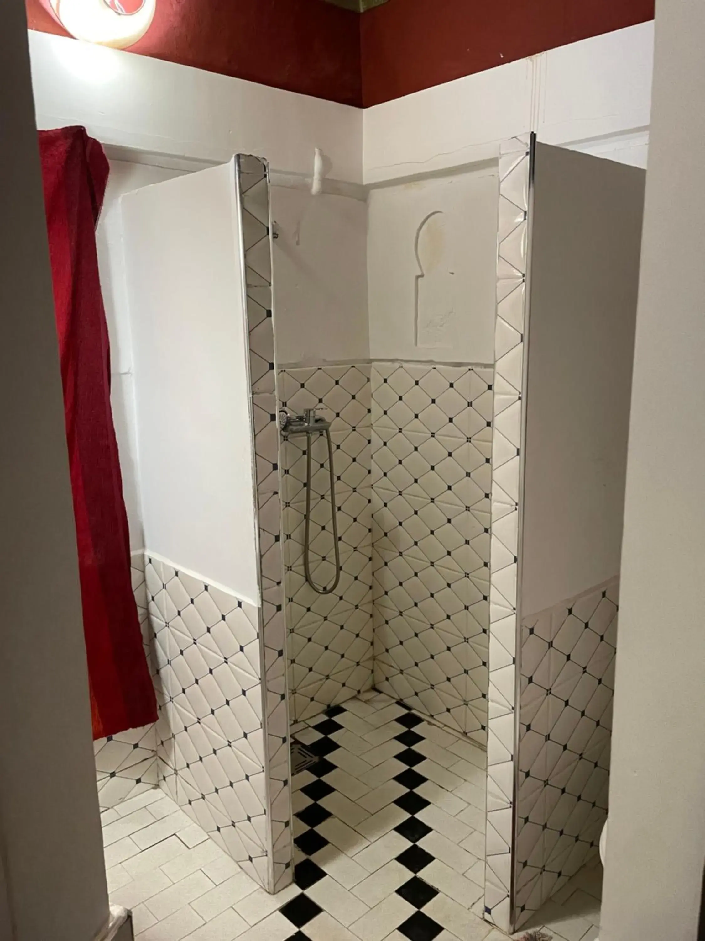 Family Room with Shower in Riad Bleu Afriqua Family Room with Shower in Riad Bleu Afriqua