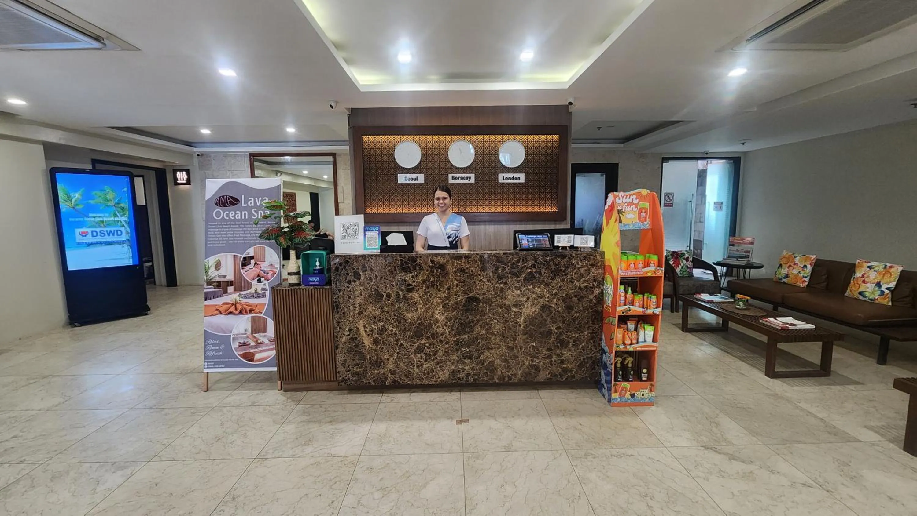 Lobby or reception in Boracay Ocean Club Beach Resort