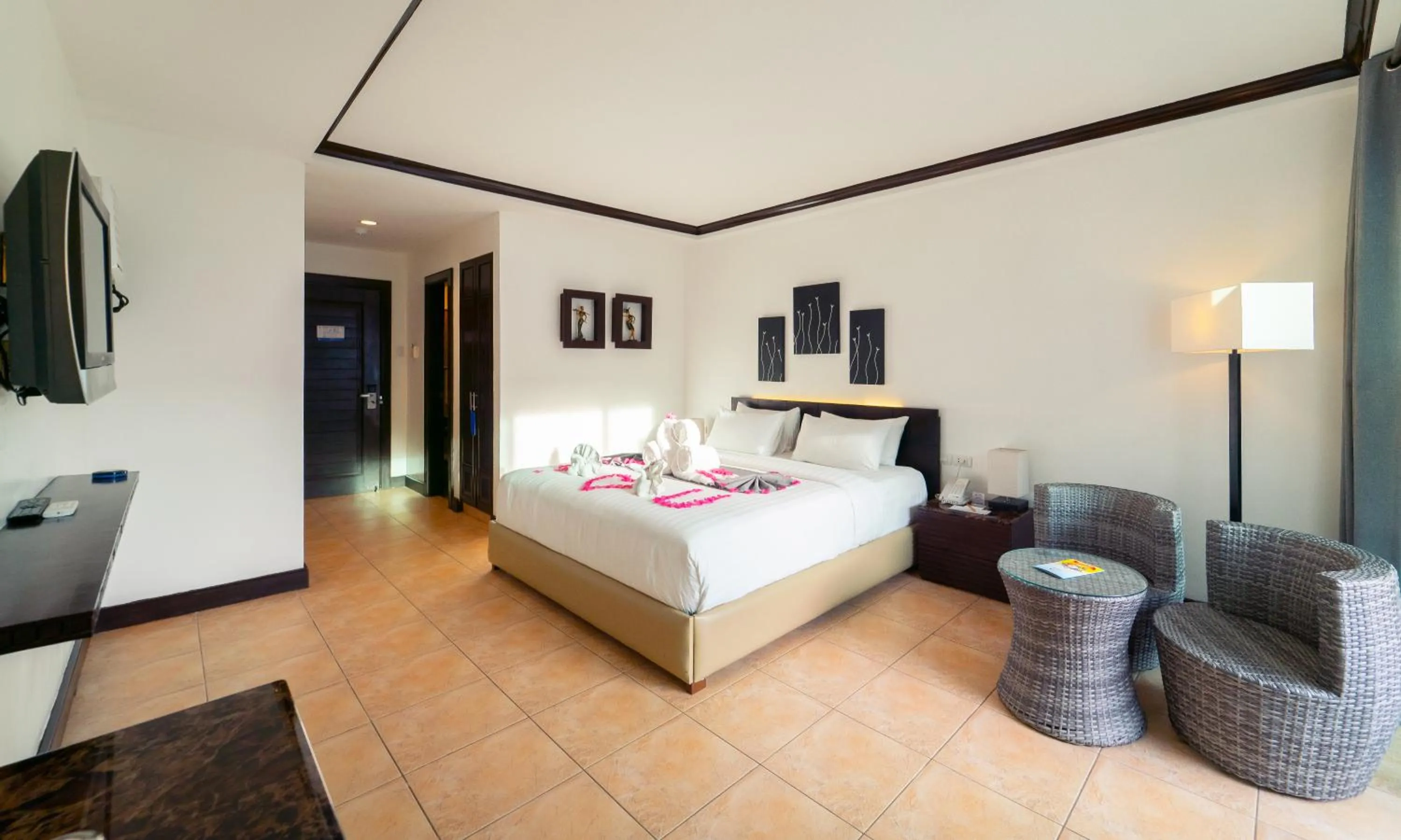 Photo of the whole room, Bed in Boracay Ocean Club Beach Resort