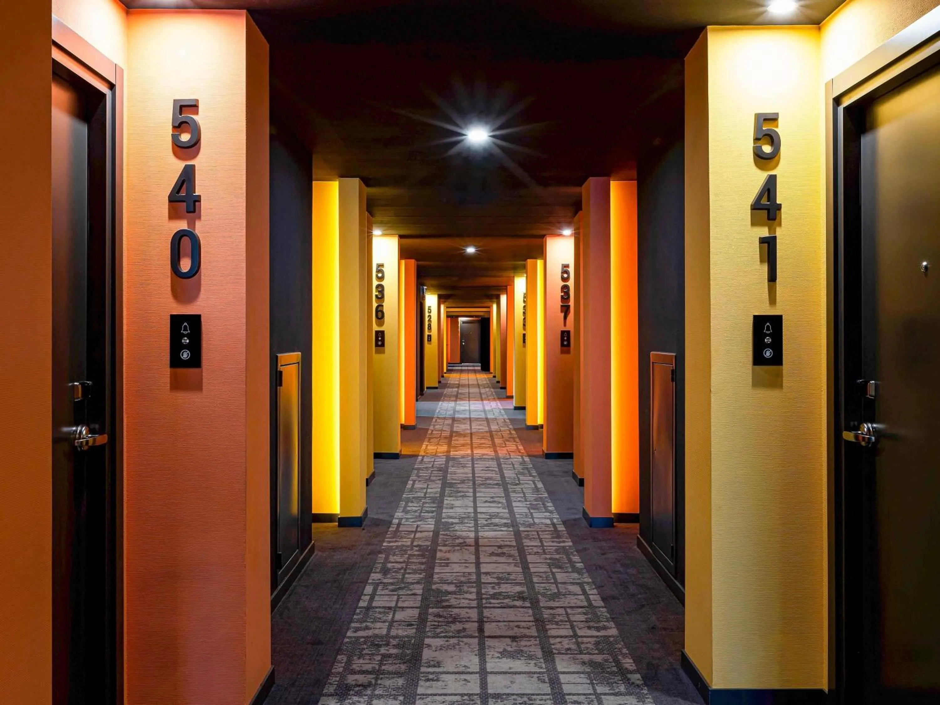 Bedroom in ibis Almaty Jetisu