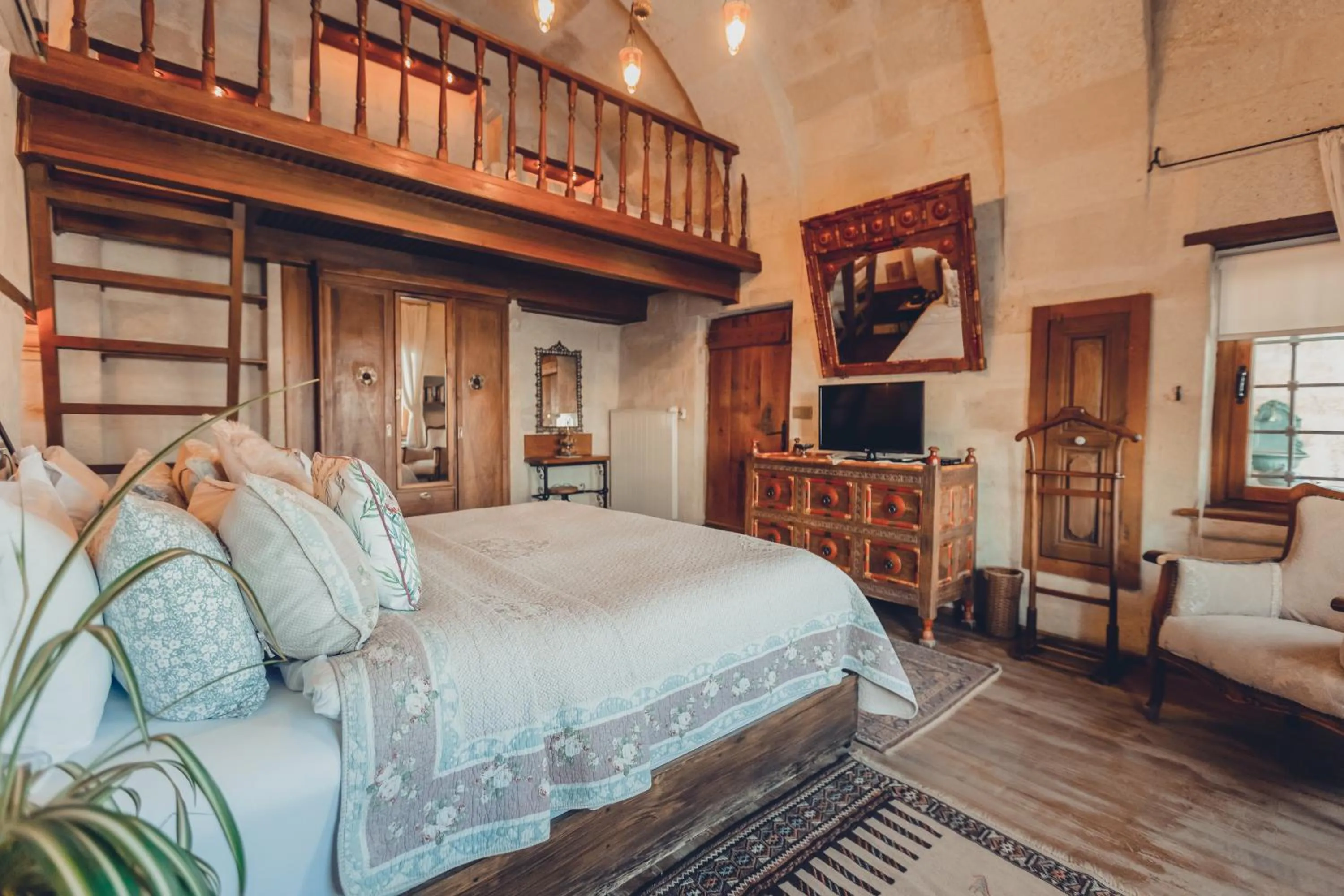 Photo of the whole room, Bed in Kale Konak Cappadocia