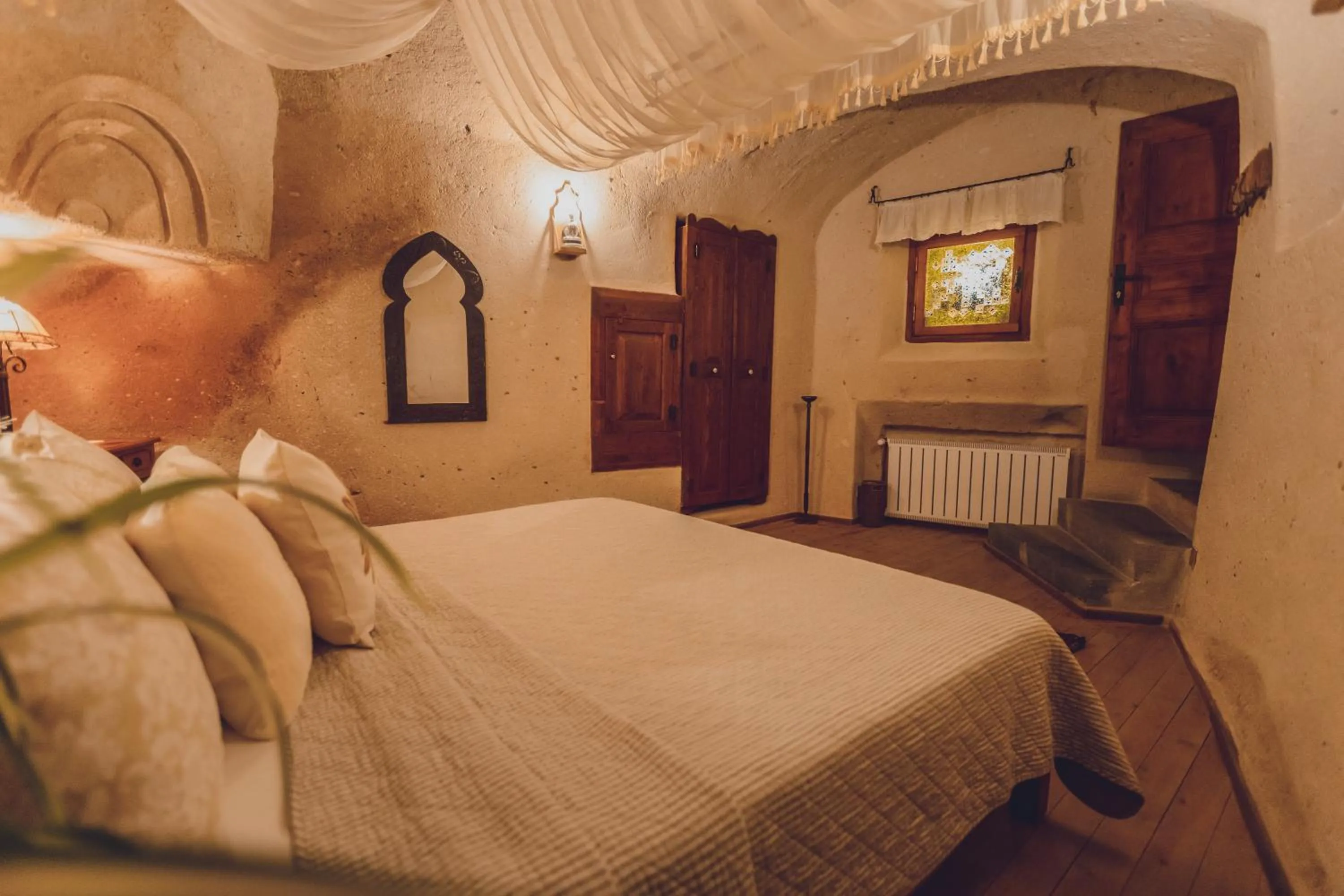 Photo of the whole room, Bed in Kale Konak Cappadocia