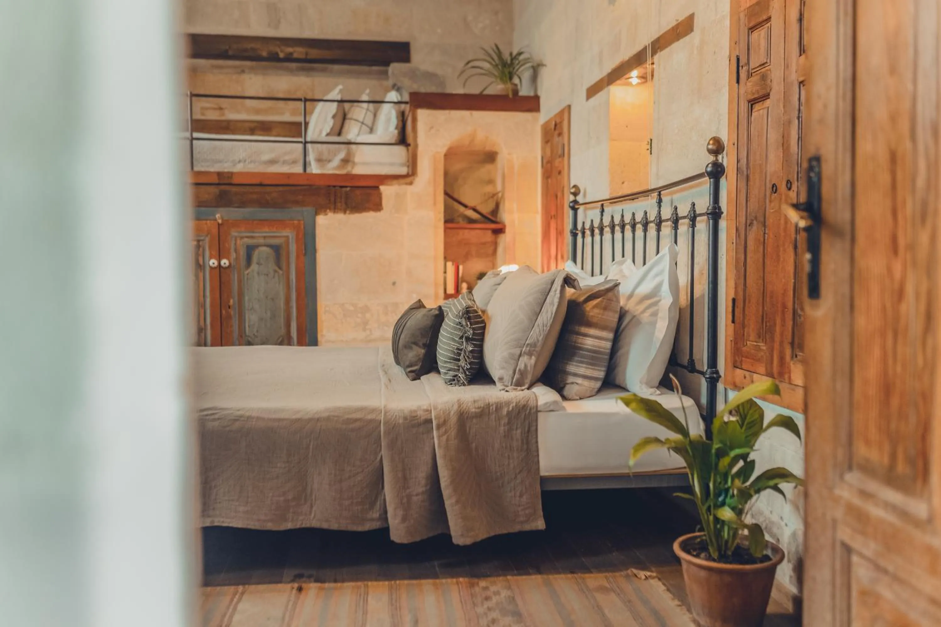 Photo of the whole room, Bed in Kale Konak Cappadocia