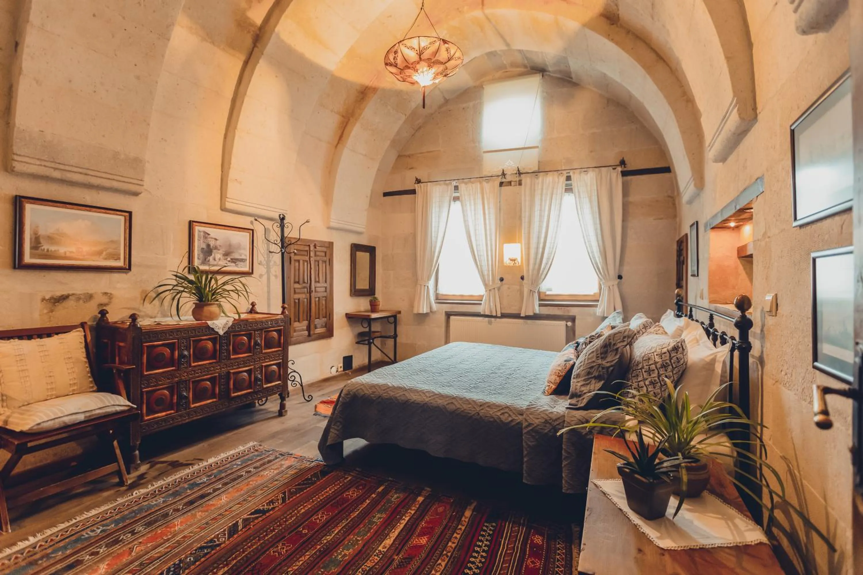 Photo of the whole room, Bed in Kale Konak Cappadocia
