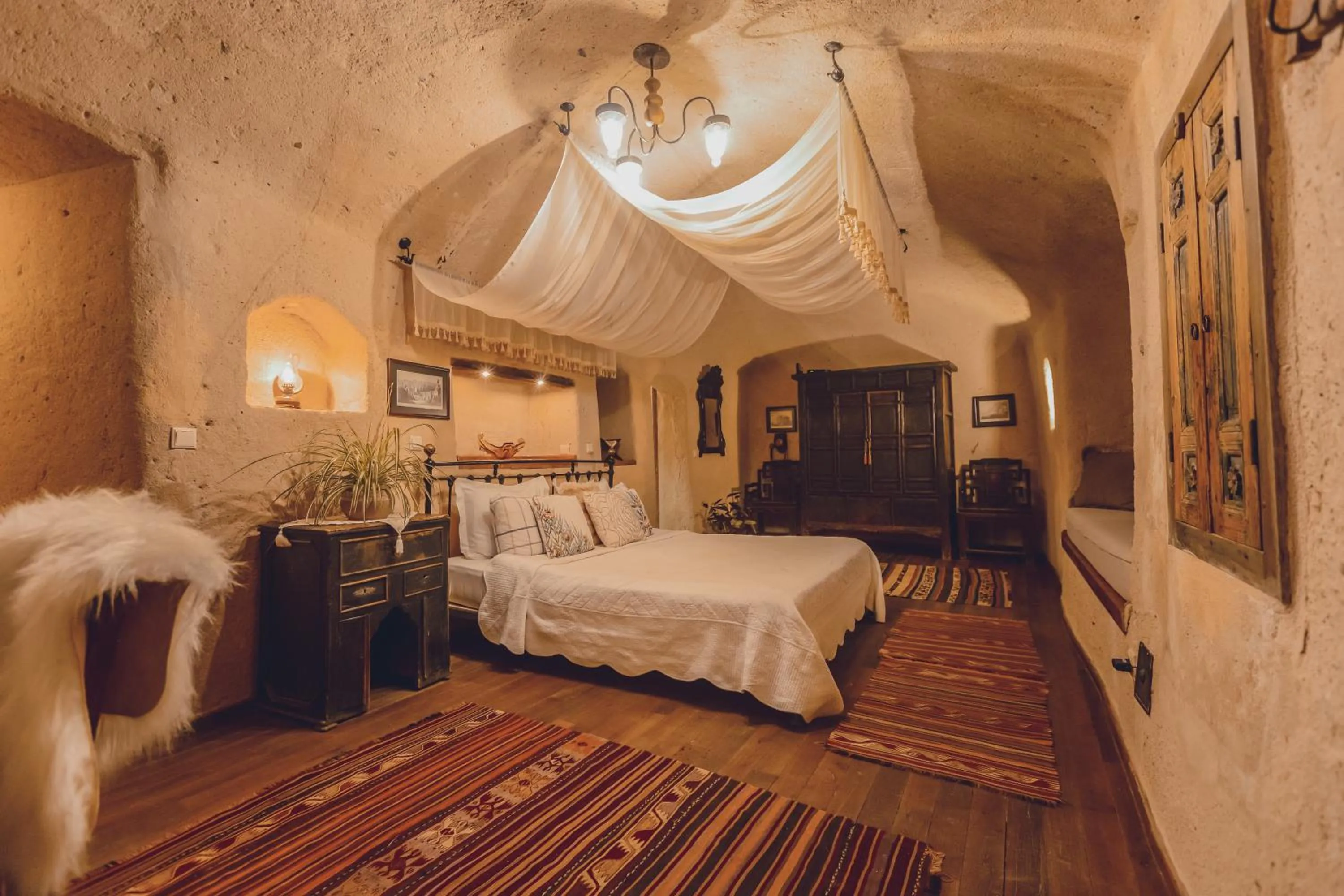 Photo of the whole room, Bed in Kale Konak Cappadocia