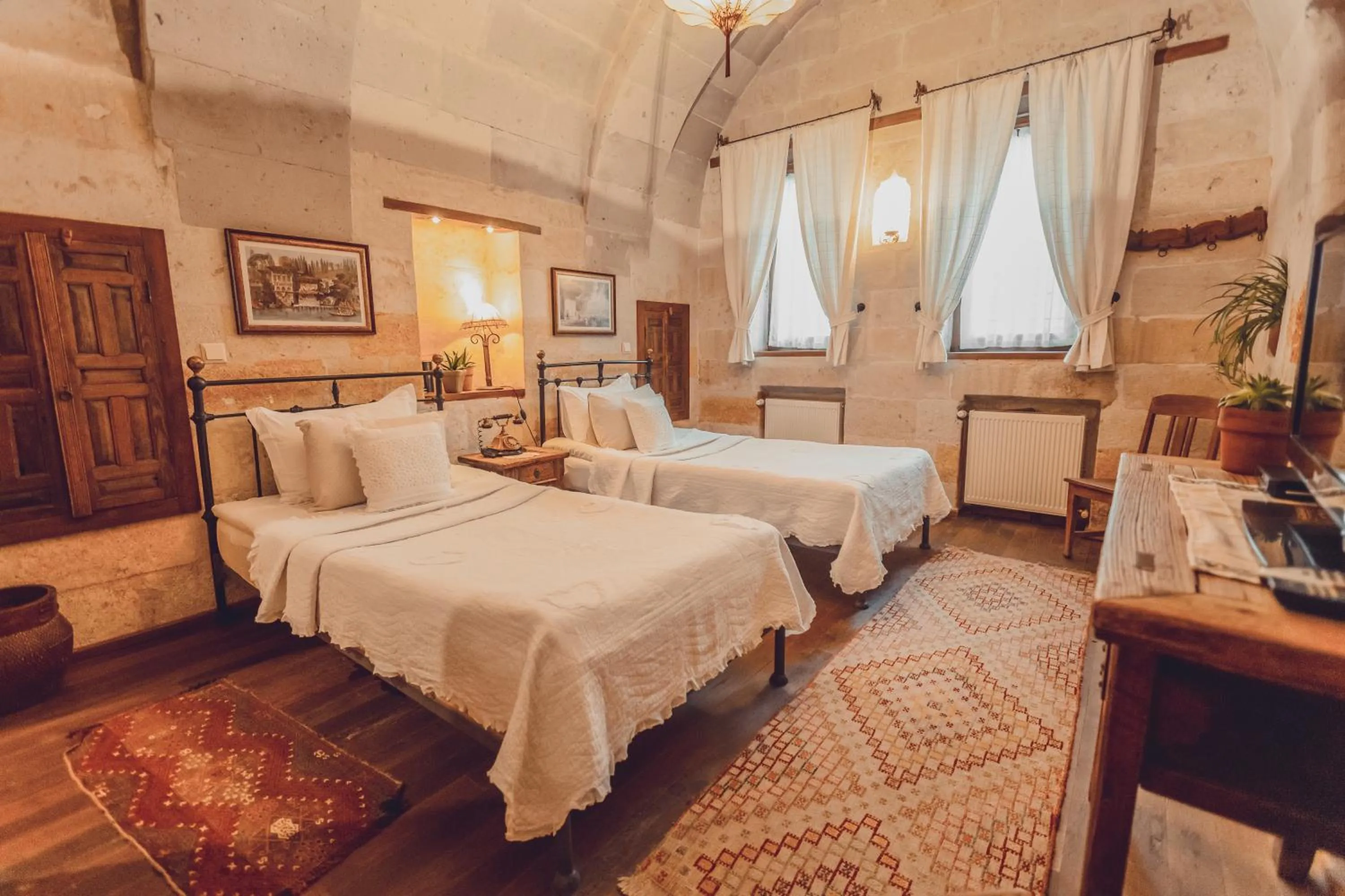 Photo of the whole room, Bed in Kale Konak Cappadocia